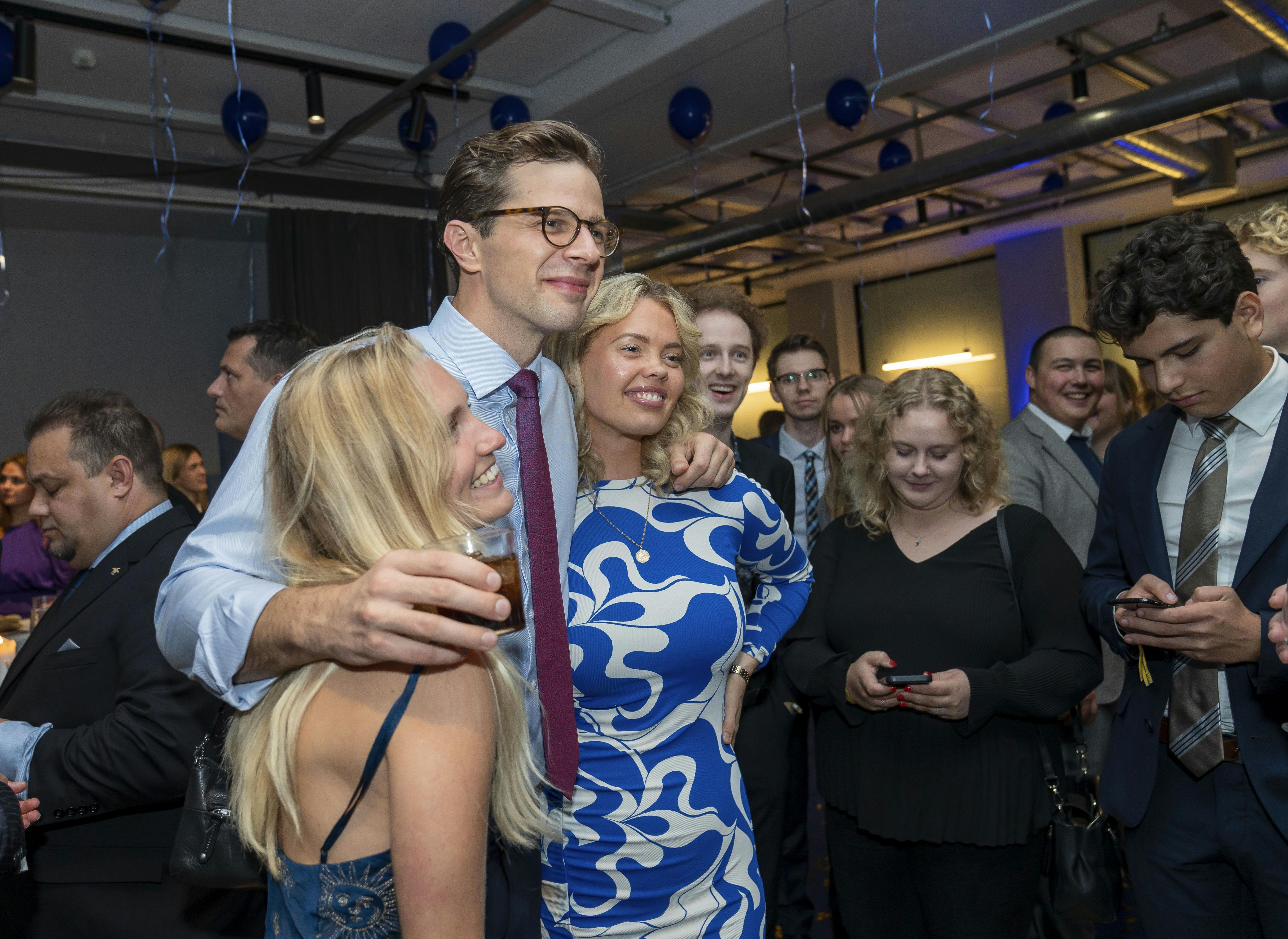 Opfattelsen har været, at Alex Vanopslagh har godt fat i de unge – men nu viser det sig ikke at være tilfældet. nbsp;