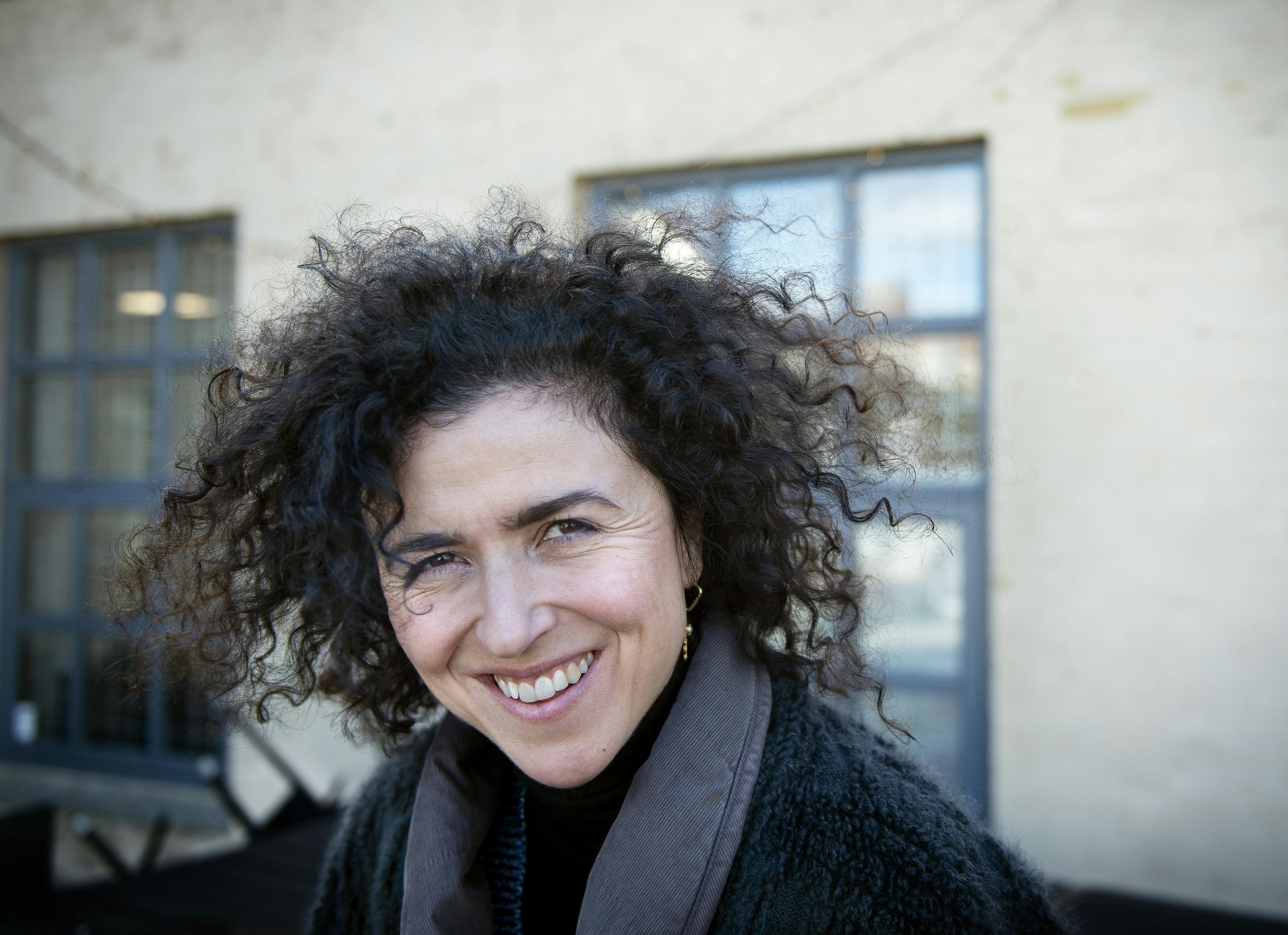 Instruktør May El-Touky har bidraget til den kommende sæson af hitserien "The Crown"