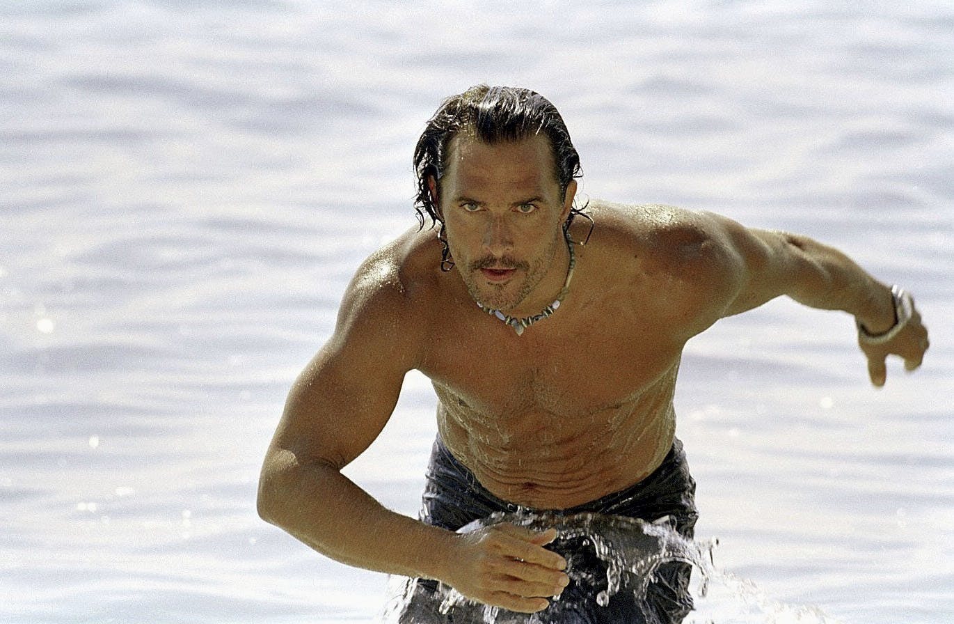 2005
Hollywood-darlingen Matthew McConaughey, 53, gjorde mange bløde i knæene, da han i begyndelsen af 00’erne spillede førsteelskerrollen i en række romantiske komedier som “How to Lose a Guy in 10 Days” og “The Wedding Planner”.
De senere år