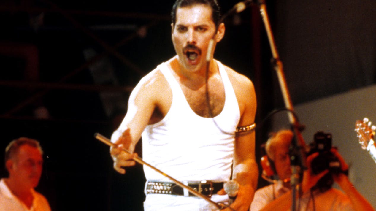 Queen-forsangeren fik posthumt opkaldt en asteroide efter sig den 5. september 2016 i anledning af, at han kunne være fyldt 70: “Asteroid 17471 Freddiemercury” suser nu rundt i Mælkevejen.