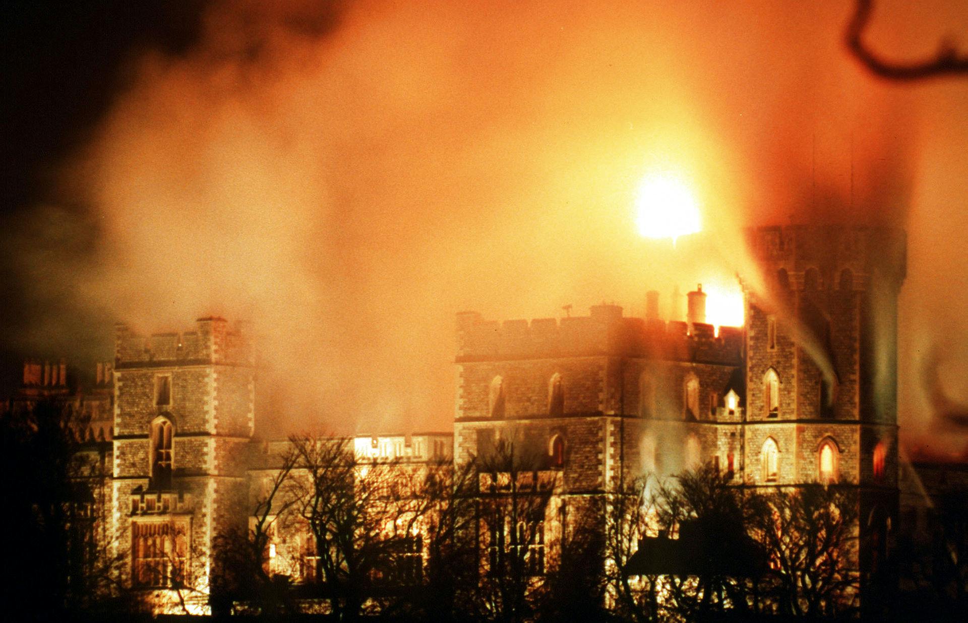 Den store brand på Windsor Castle i november 1992.
