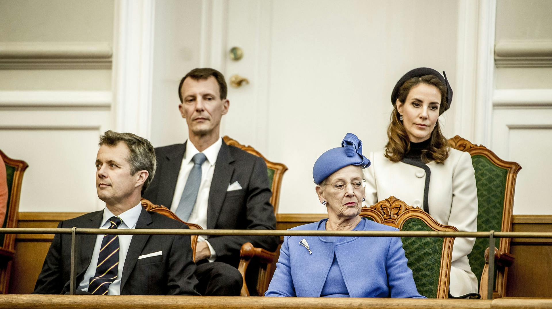 Prins Joachim, kronprins Frederik og dronning Margrethe vil alle deltage ved&nbsp;Dronningens 50-års Regeringsjubilæum på Københavns Rådhus lørdag.