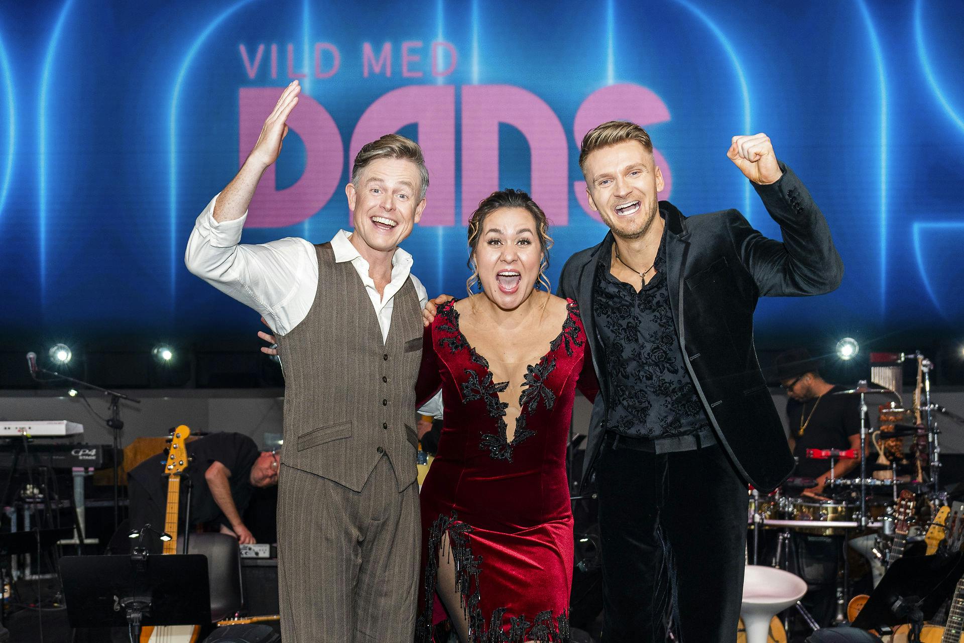 I aften finder vi ud af, om Casper Phillipson, Natasha Brock eller Daniel Wagner vinder "Vild med dans".