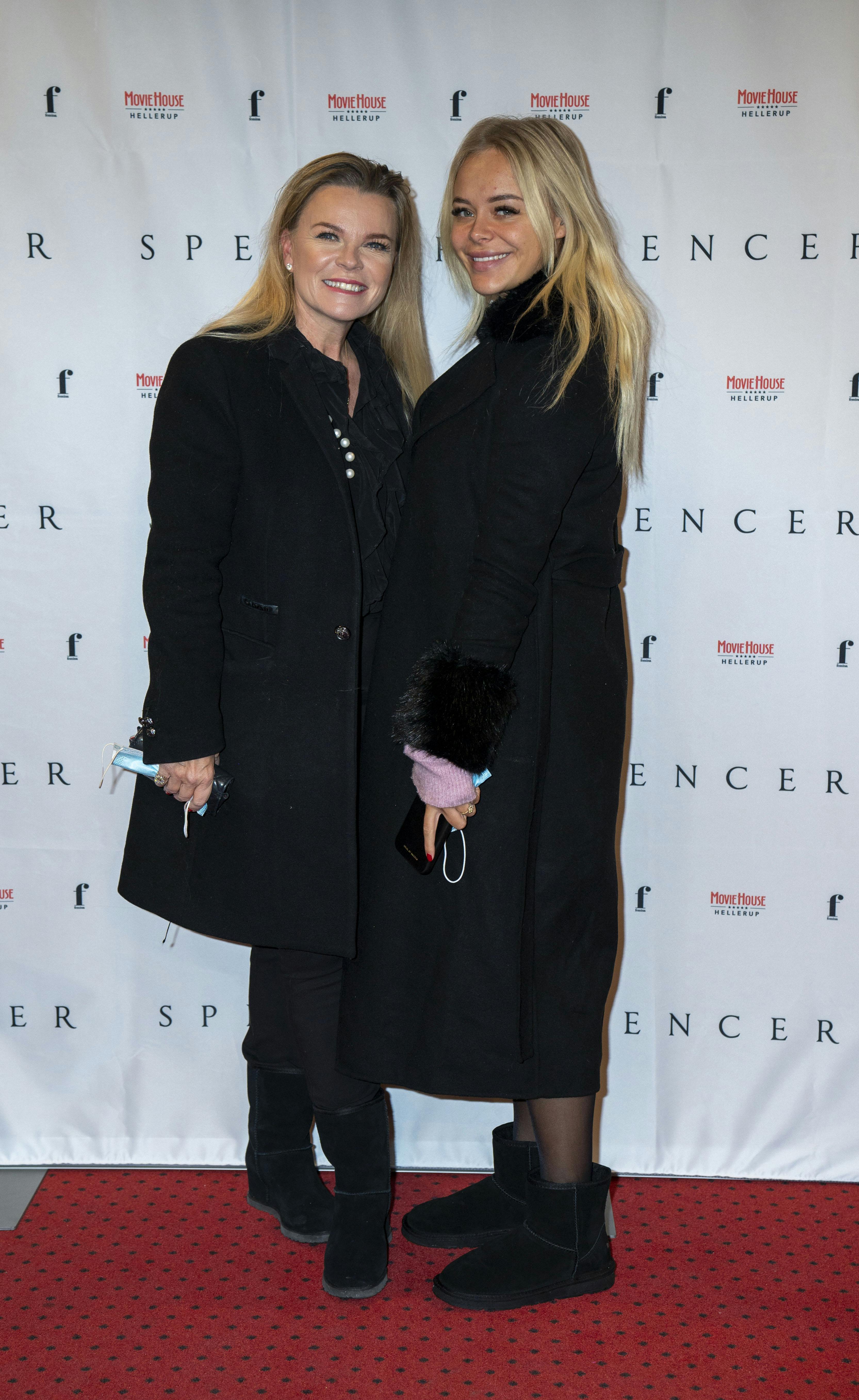 Katerina Pitzner måtte være kreativ, da hun ville gøre Thalia til storesøster. Men det lykkedes. I dag er Elvira 25. 