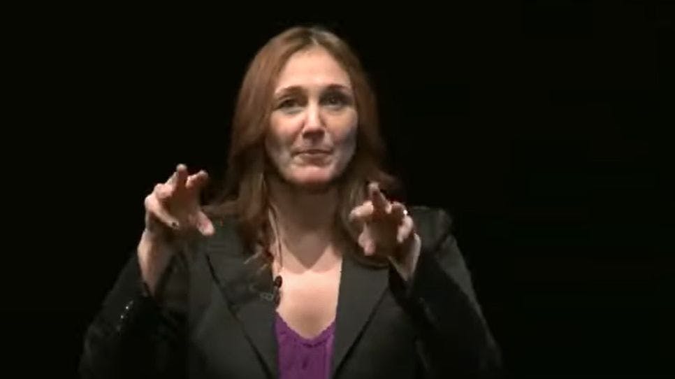 Nicole Daedone i en af sine meget sete Ted-talks.