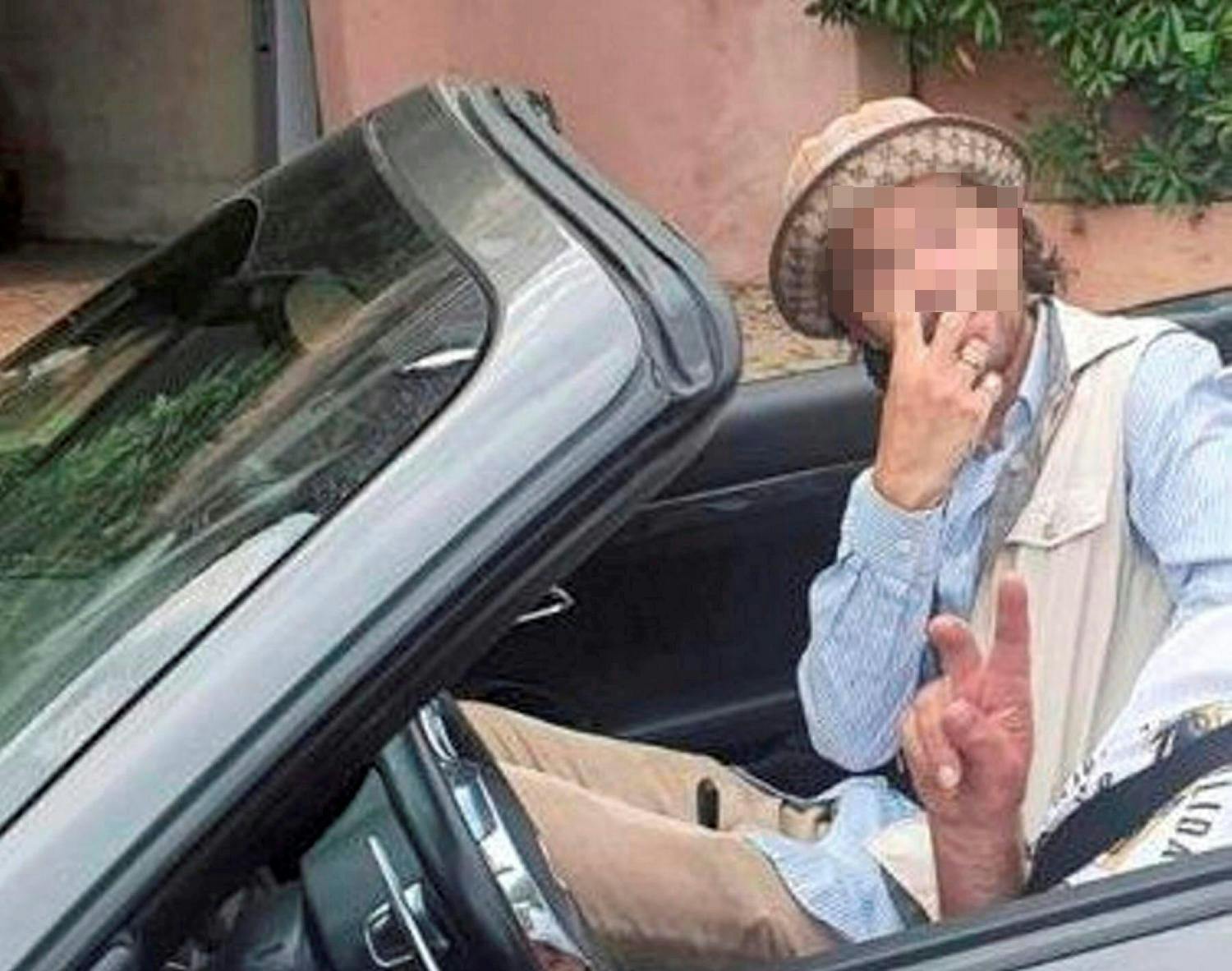 Den 31-årige danske iværksætter sidder varetægtsfængslet for drabet på Sasia Amalie Morsø i Frankrig. Politiet fandt udover den danske kvindes lig også liget af en hund.