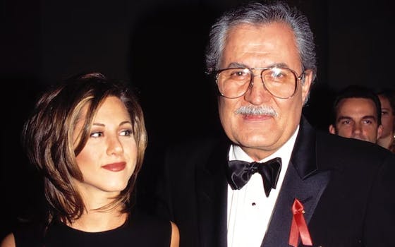 Jennifor Aniston sammen med sin far.