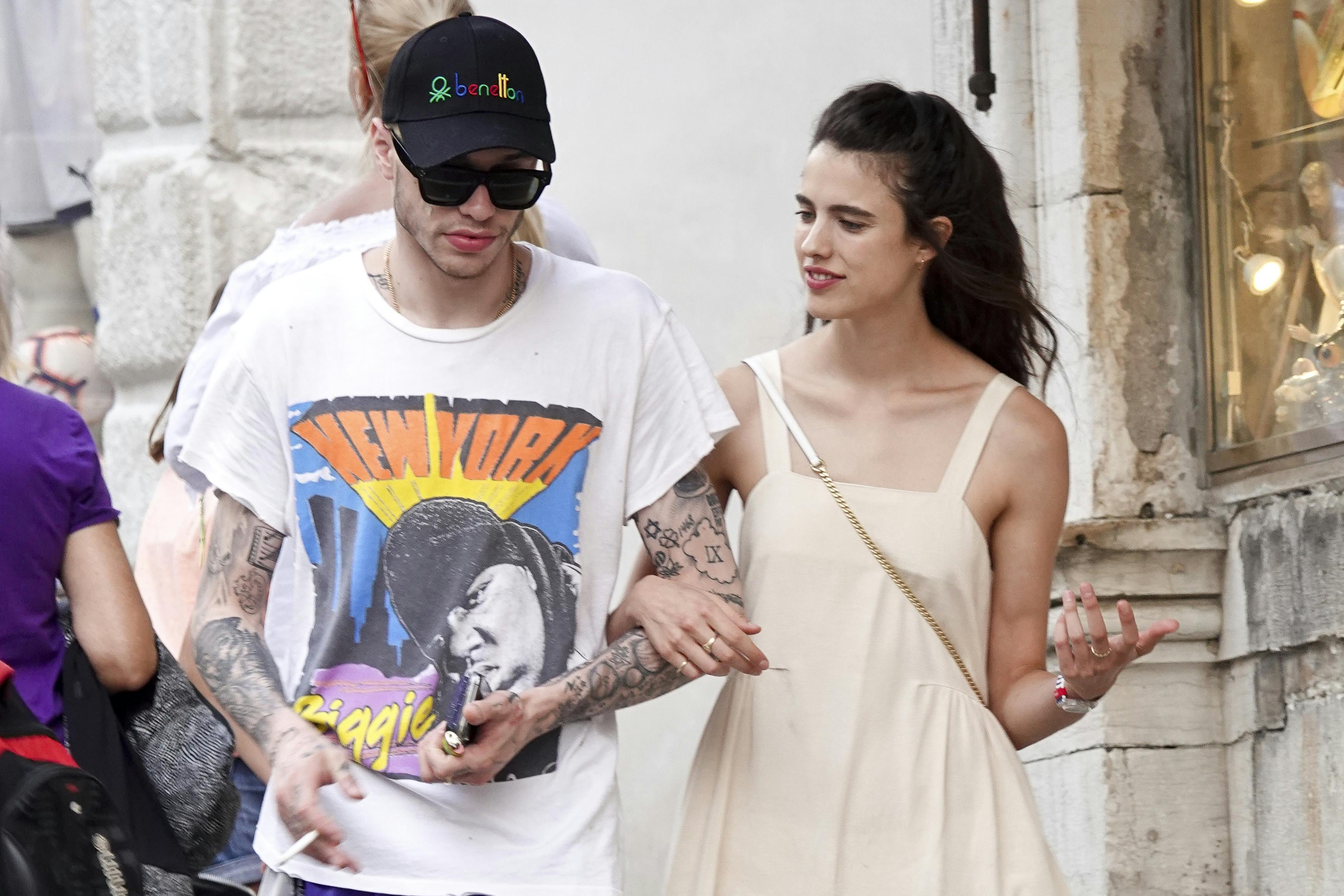 Margaret Qualley og Pete Davidson på kærlighedsferie i Venedig i 2019
