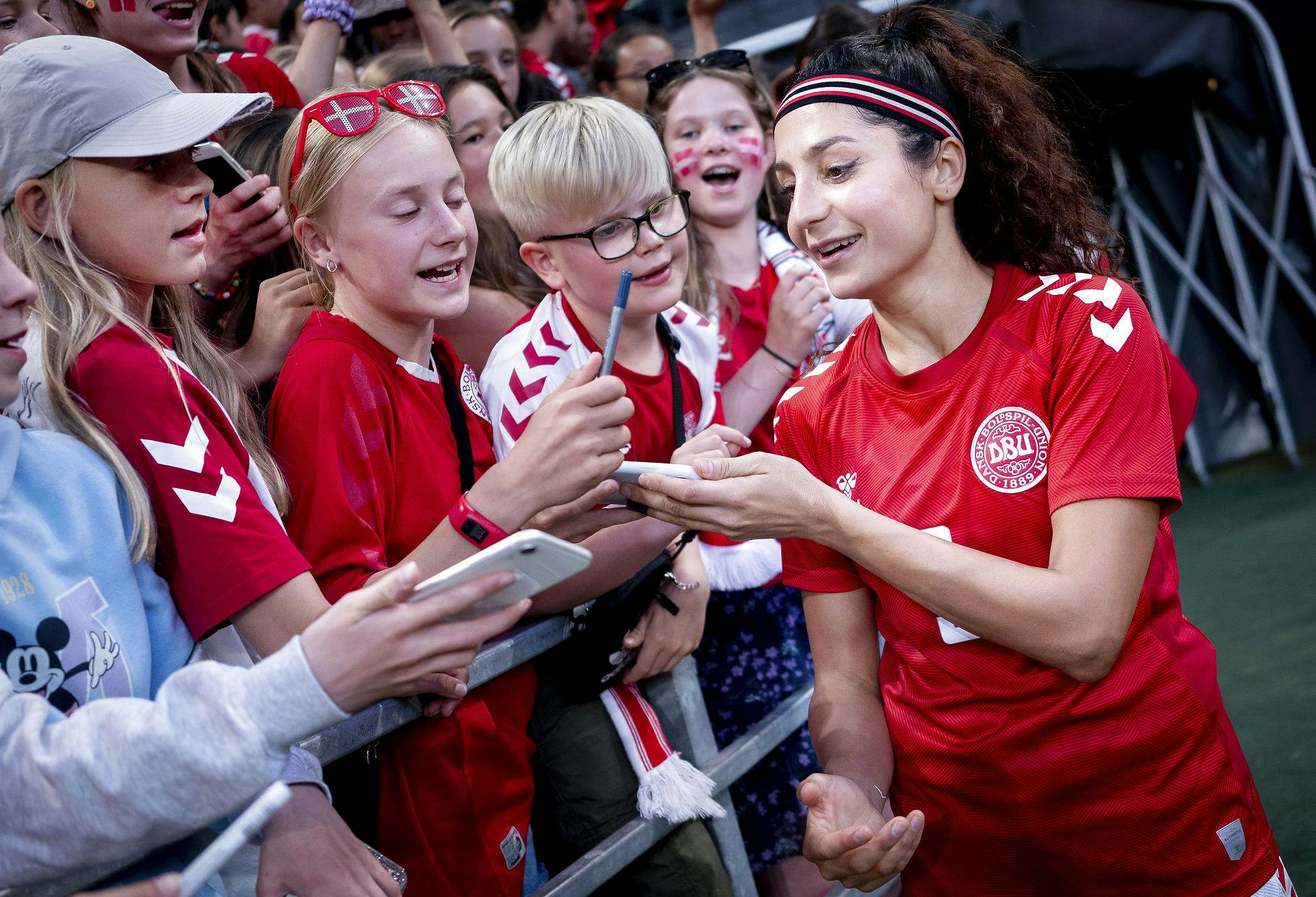 - Jeg var forberedt på at ende i en shitstorm, og jeg plejer at være god til at lukke ned for det, men denne gang er jeg blevet berørt af det. Nogle gange har det føltes som om, det ikke havde noget med VM i Qatar at gøre. Qatar var bare en grund, de