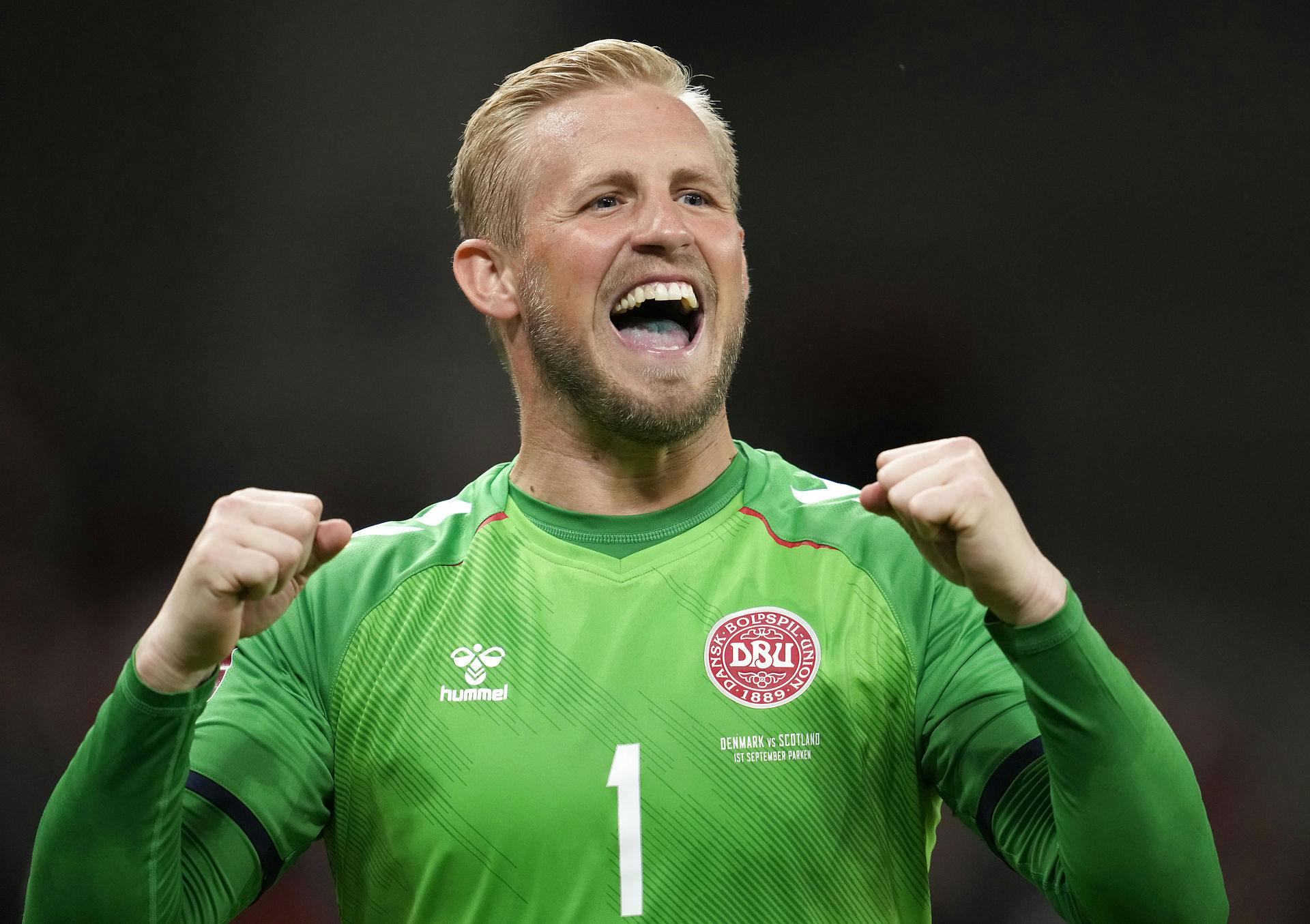 Kasper Schmeichel, 36 år. Udover at være holdets alderspræsident - er han også holdets mur!
