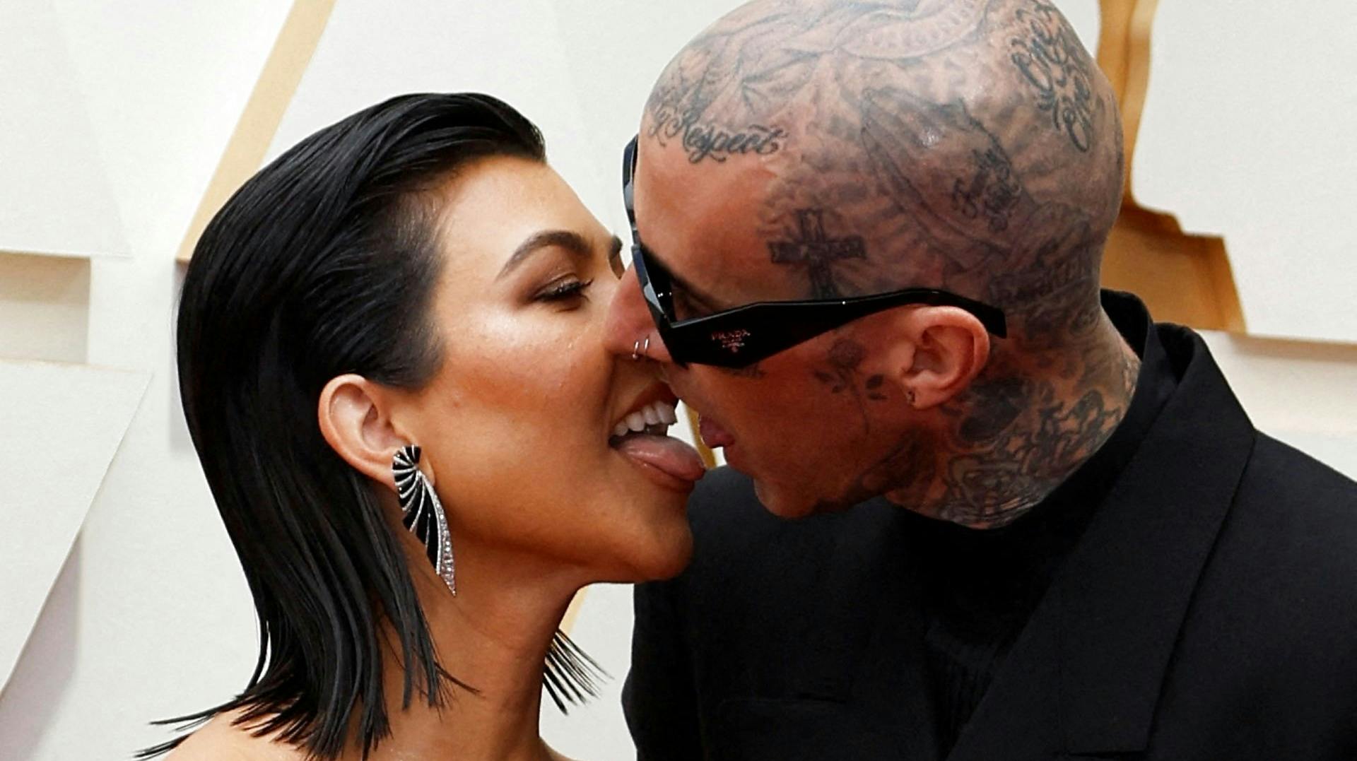 Kourtney Kardashian og Travis Barker til dette års Oscar-uddeling.