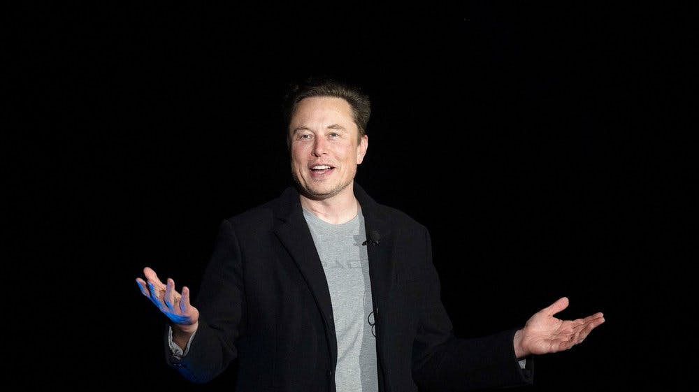 Elon Musk overtog Twitter for knap en måned siden. 