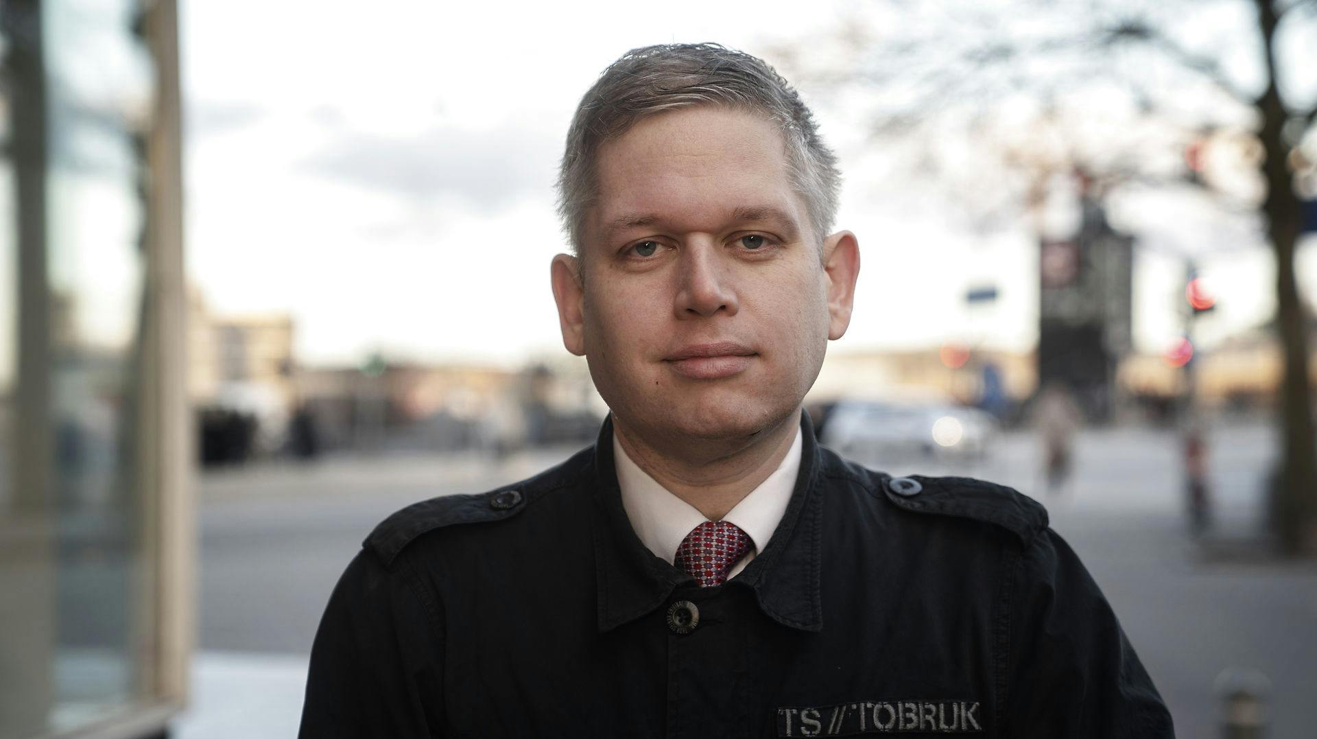 Et nazi-tweet om Stram Kurs-stifteren Rasmus Paludan koster Mathias dyrt.