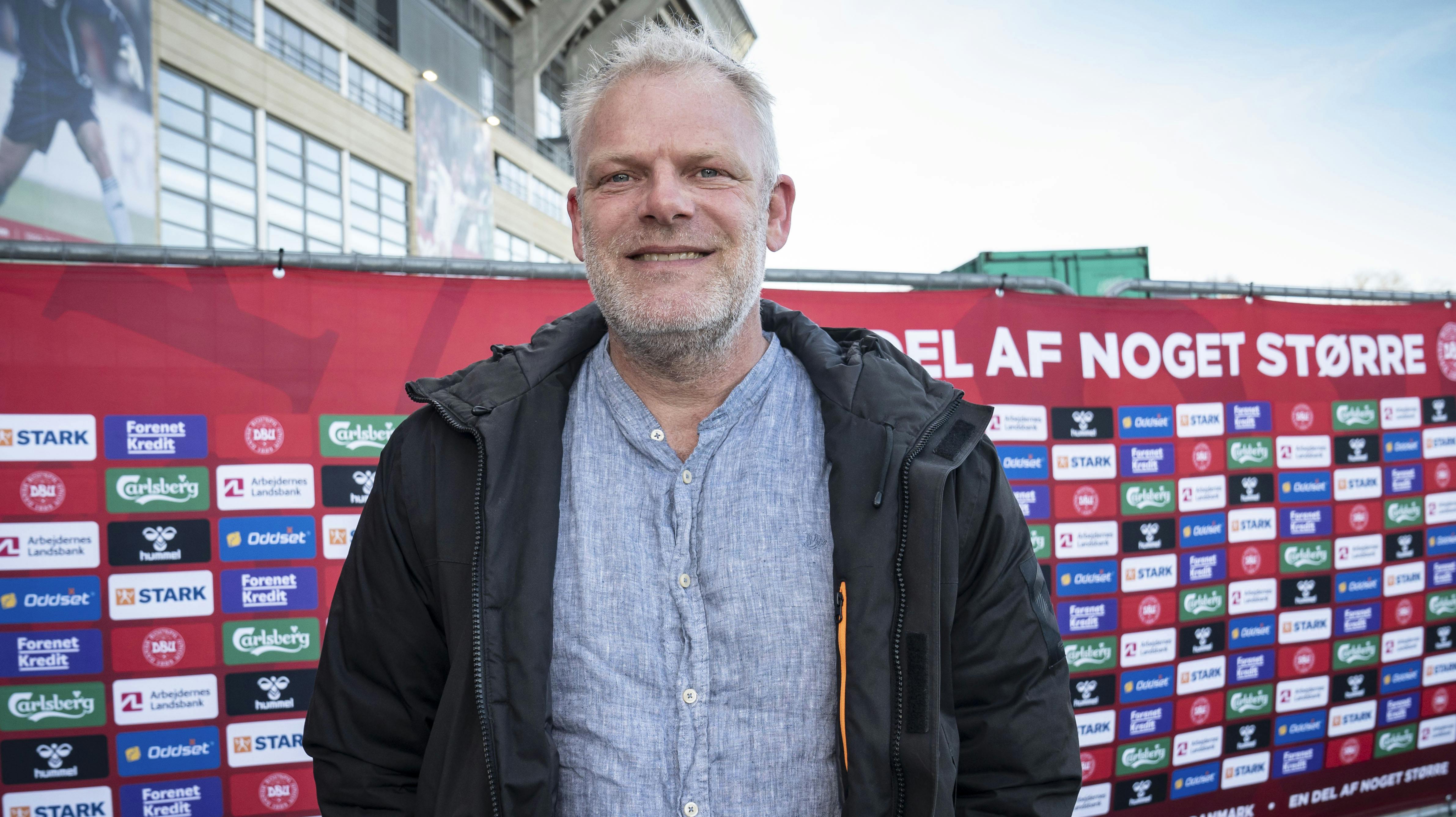 Søren Poppe var blandt andet til stede i Parken i marts, hvor Danmark spillede mod Serbien.
