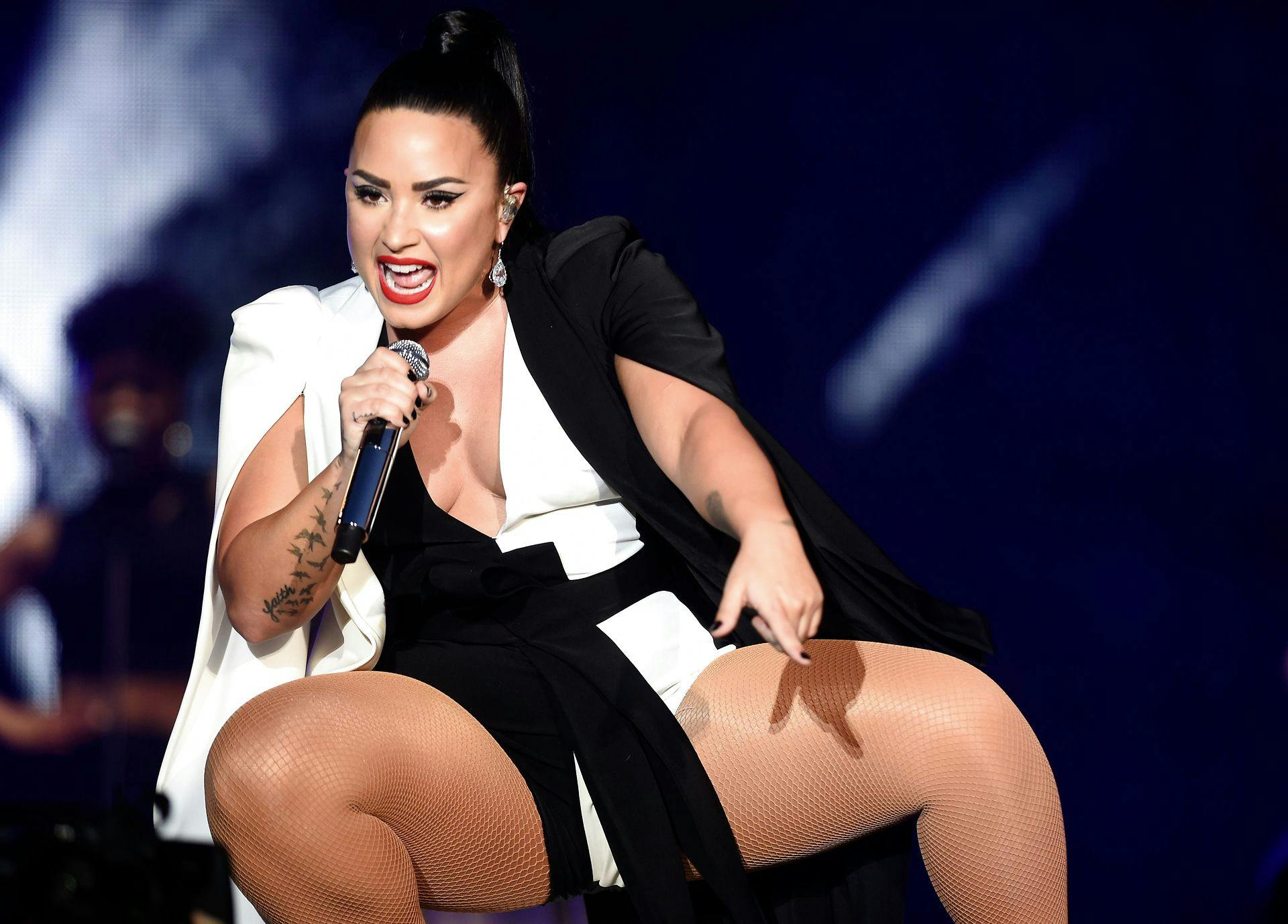 Popstjernen Demi Lovato har lidt færre kilo på sidebenene, men det er egentlig sket ved en fejl