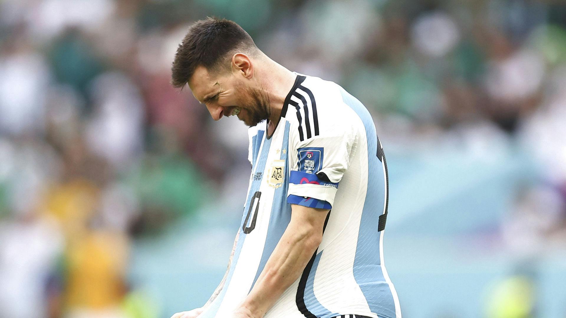 Messi scorede, men måtte indkasse et sensationelt nederlag mod Saudi-Arabien ved VM.