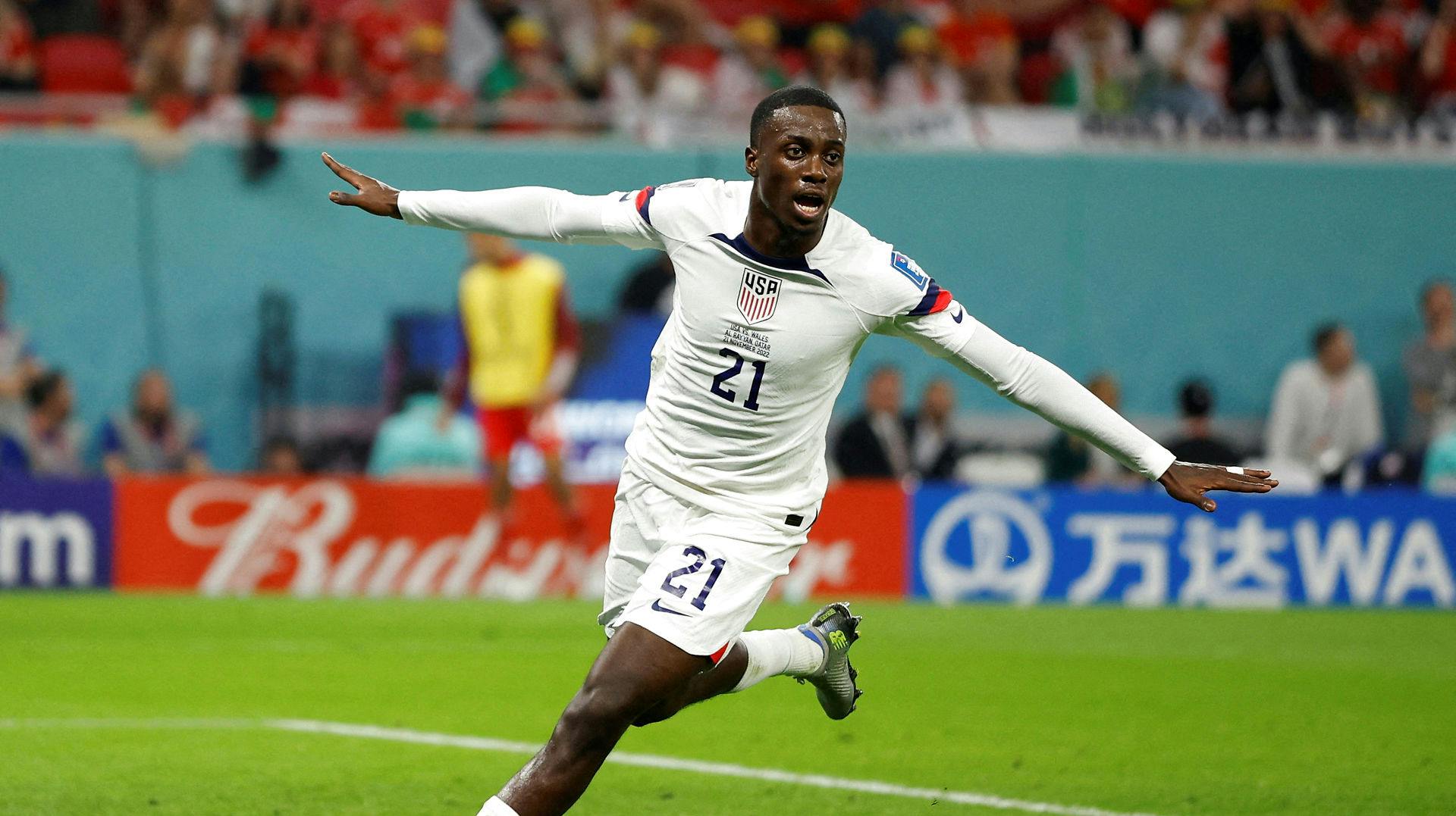 Timothy Weah, søn af Liberias præsident George Weah, scorede i mandags mod Wales ved VM. 