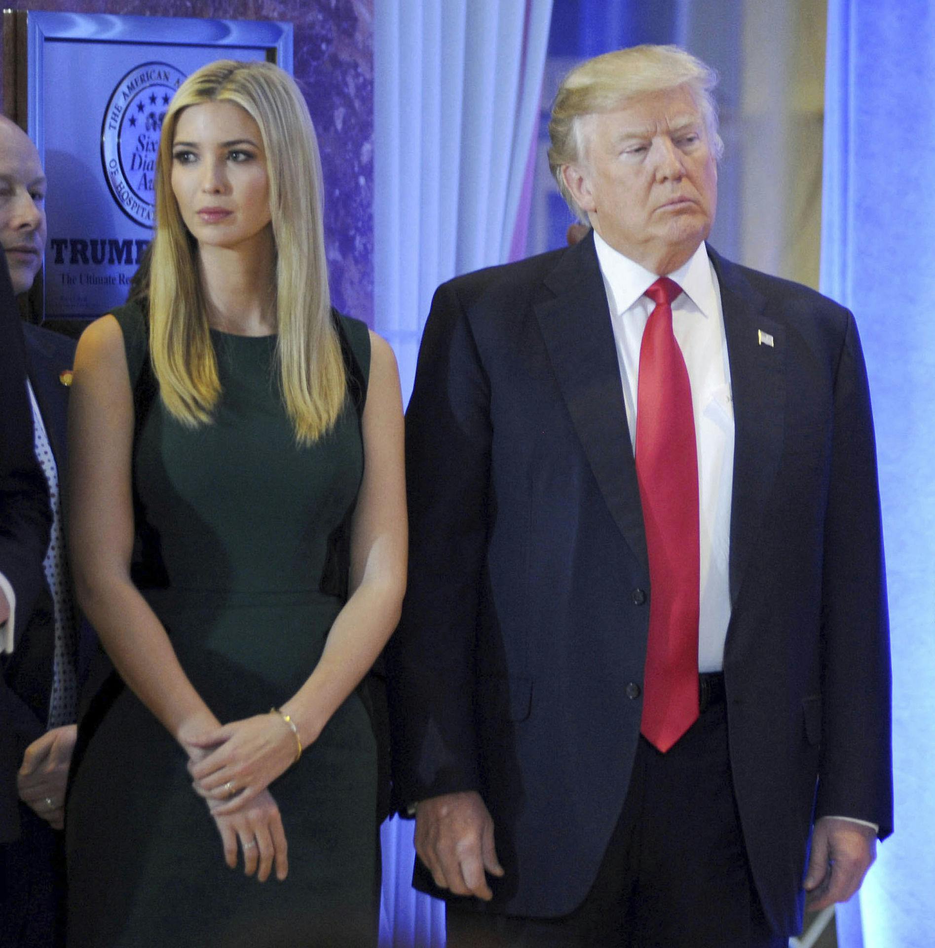 Ivanka Trump i selskab med sin far, den tidligere præsident Donald Trump.