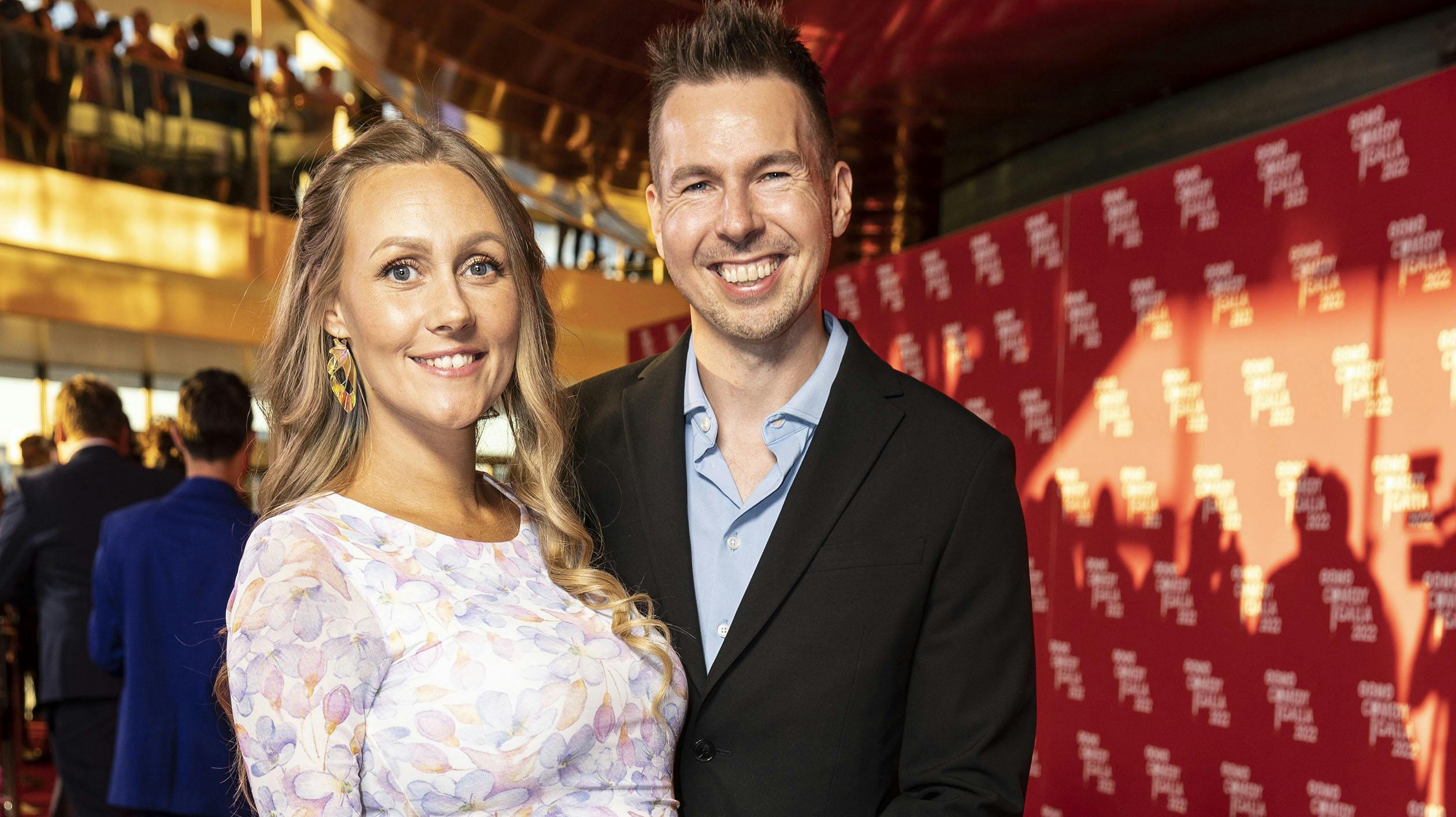 Dan Andersen og fruen Cille viste stolt den voksende babybule frem til dette års Zulu Comedy Galla. nbsp;