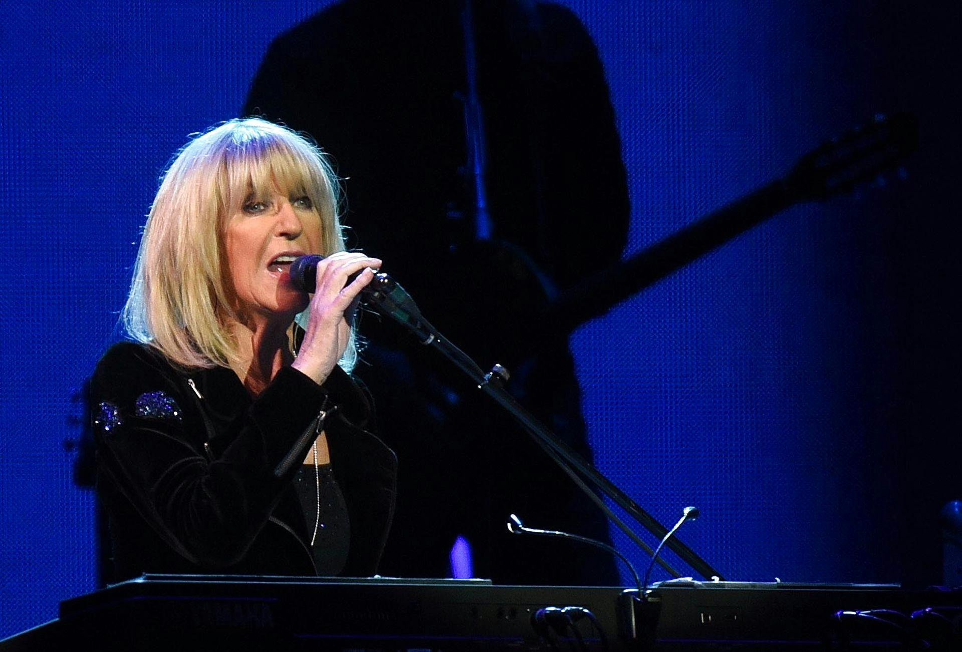 Christine McVie til en koncert i Køln tilbage i 2015. Onsdag aften oplyser hendes familie at hun er gået bort i en alder af 79 år.&nbsp;