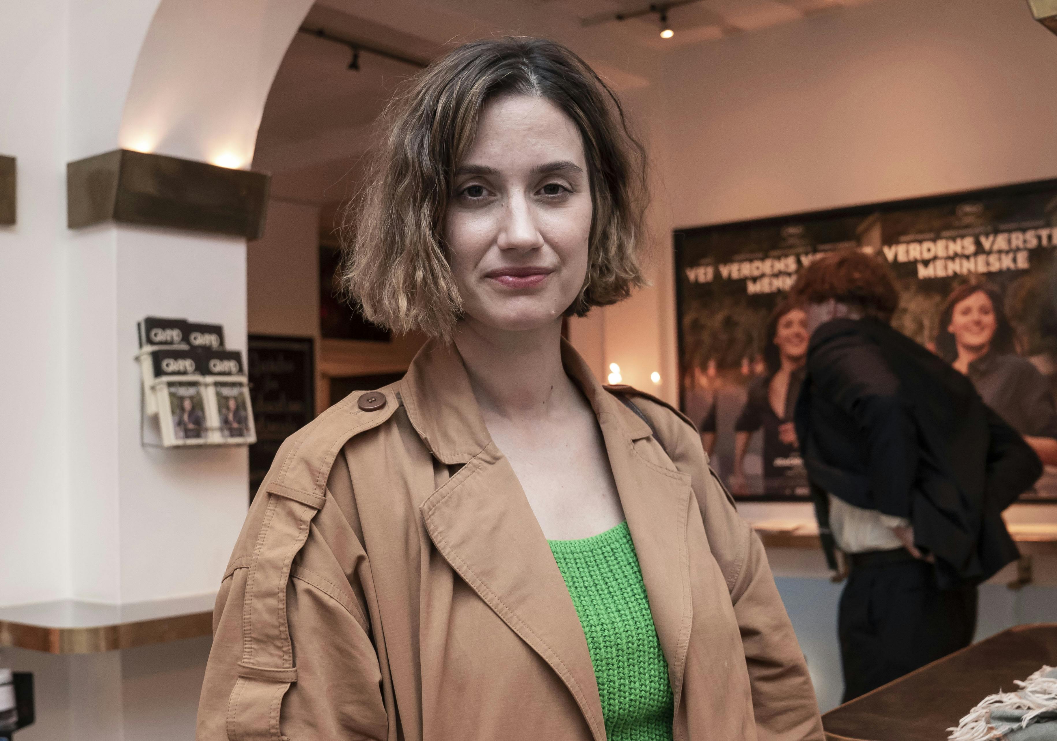 Danica Curcic er den 8. december aktuel i filmen "Ønskebarn". Omkring samme tidspunkt har hun termin med en datter, som hun venter med den amerikanske skuespiller Darren Pettie. nbsp;
