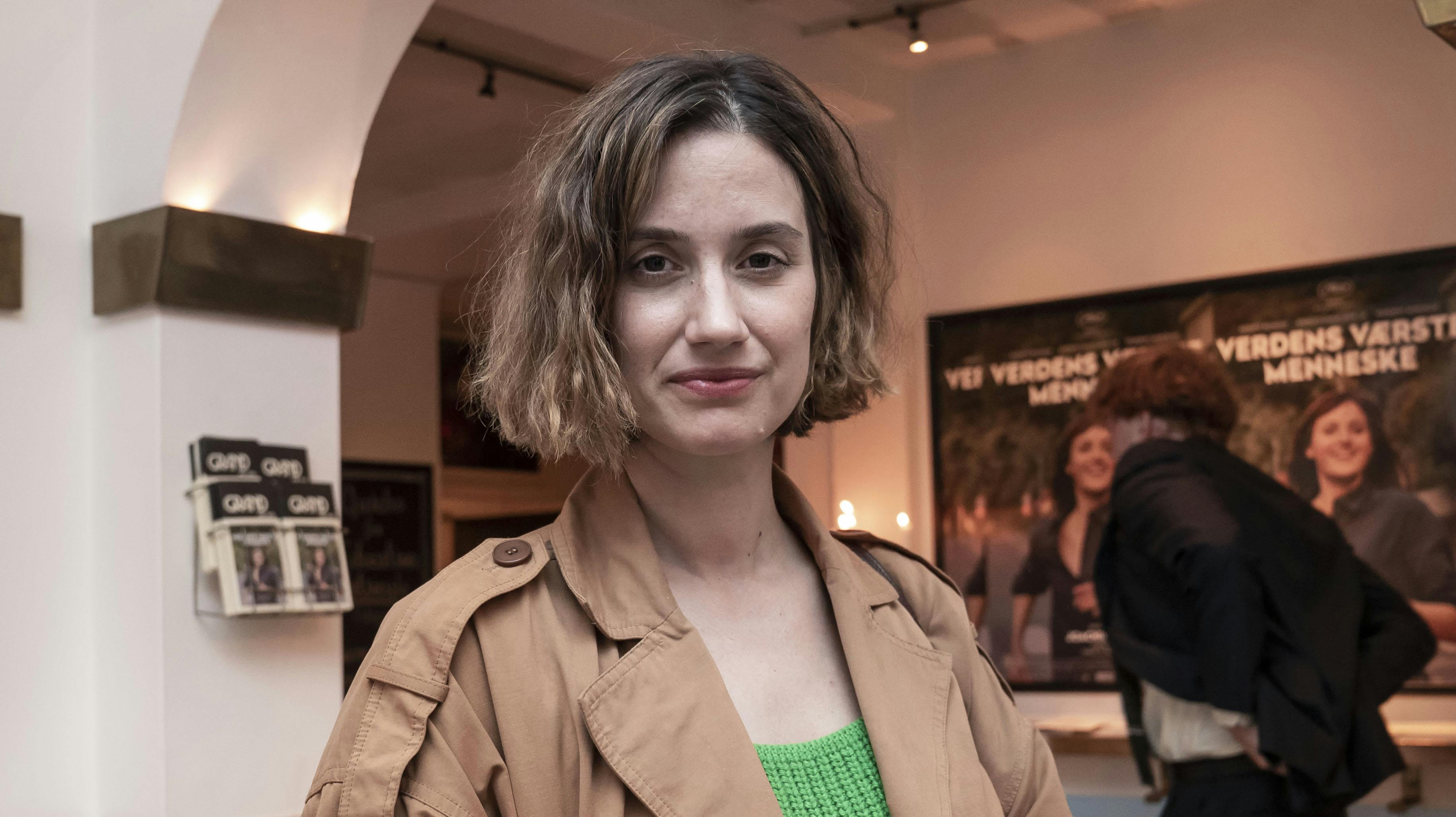 Danica Curcic er den 8. december aktuel i filmen "Ønskebarn". Omkring samme tidspunkt har hun termin med en datter, som hun venter med den amerikanske skuespiller Darren Pettie. nbsp;