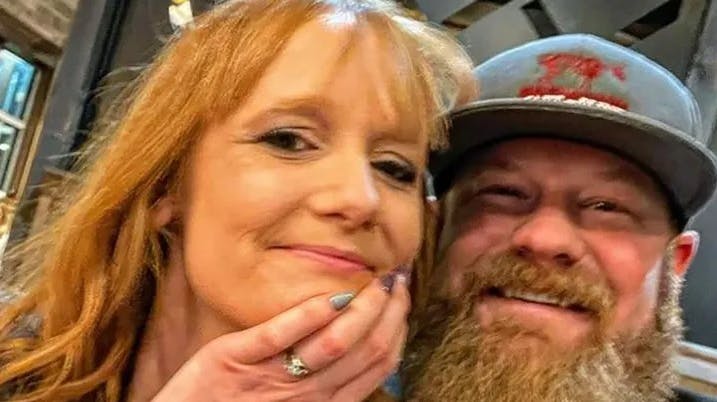 Countrysangeren Jake Flint døde få timer efter, han blev gift med Brenda Flint.