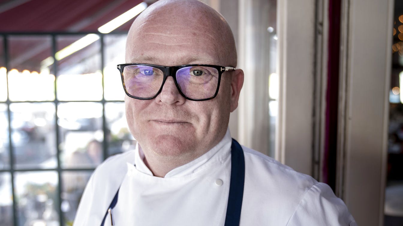 Landsholdets faste kok Per Thøstesen har således valgt at sige farvel til jobbet. Den ærgerlige nyhed deler han kort efter, at Danmark røg ud af VM-slutrunden efter en katastrofal indsats mod Australien.