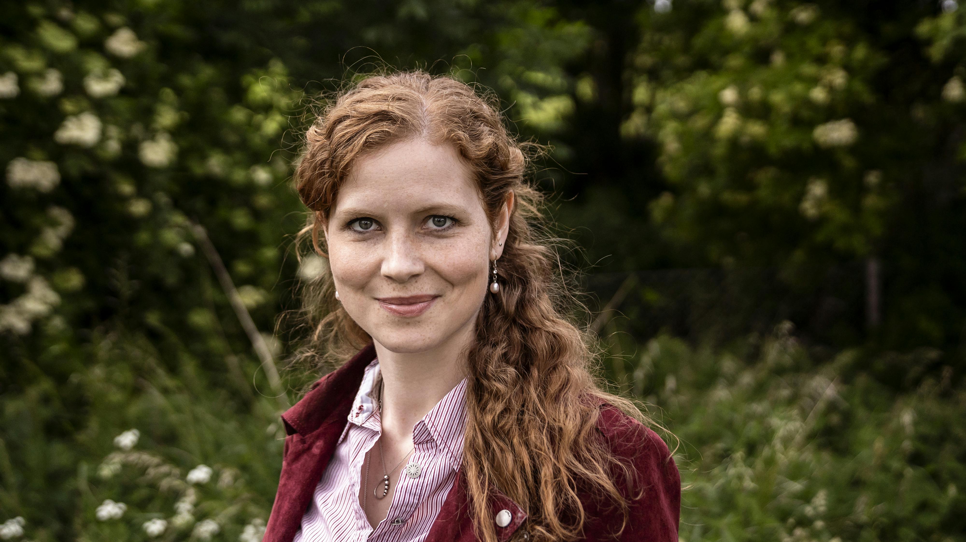 Isabella Arendt Vlasman takker personalet, der hjalp hendes datter til verden 