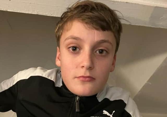12-årig Mark har været meldt savnet siden 28. november. Nu er en 46-årig mand blevet anholdt, fordi politiet mistænker, at han har noget med drengens forsvinden at gøre.