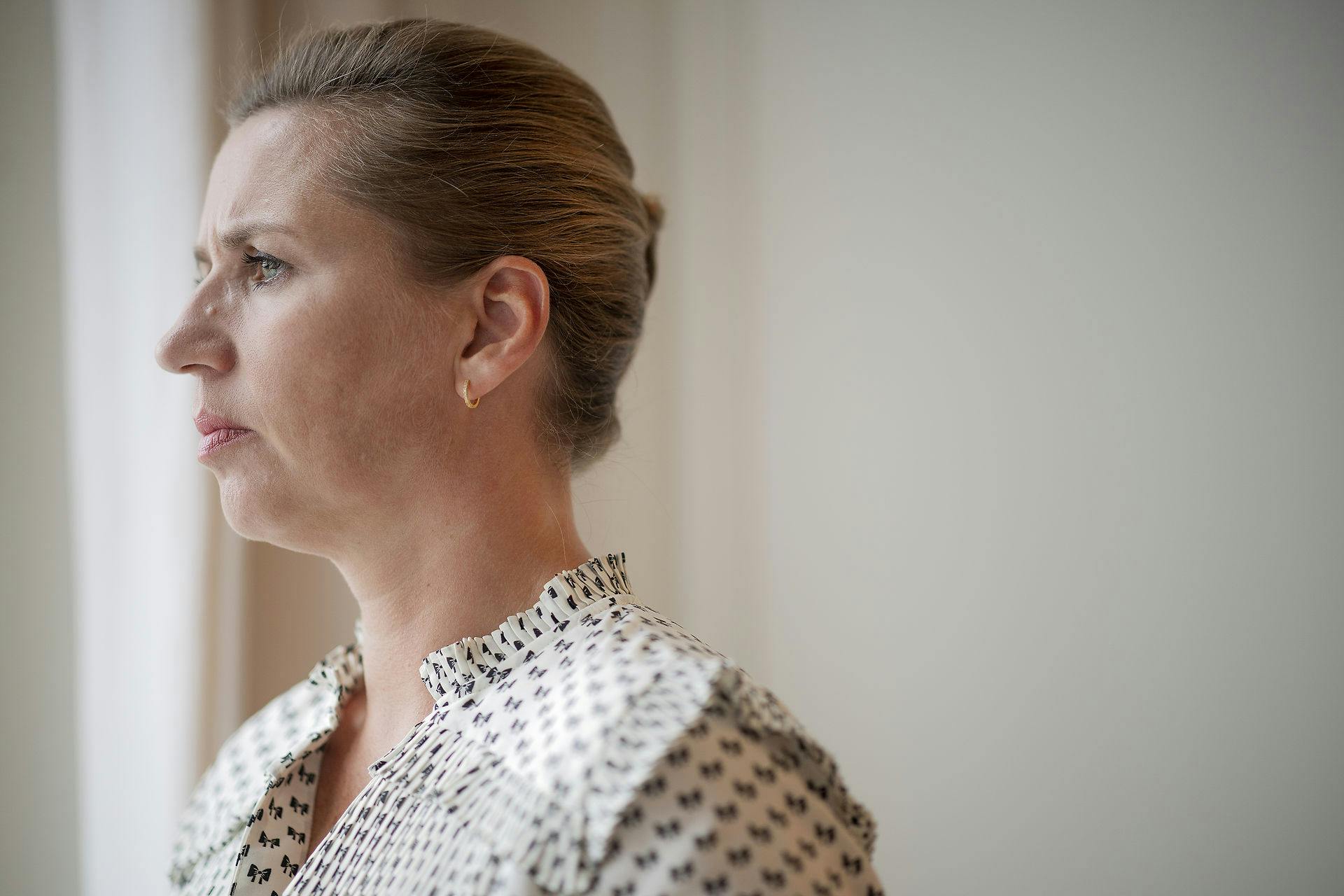 Statsminister Mette Frederiksen har været ud at kondolere til Thomas Helmig og Renée Toft Simonsen efter tabet af deres søn Hugo Helmig.