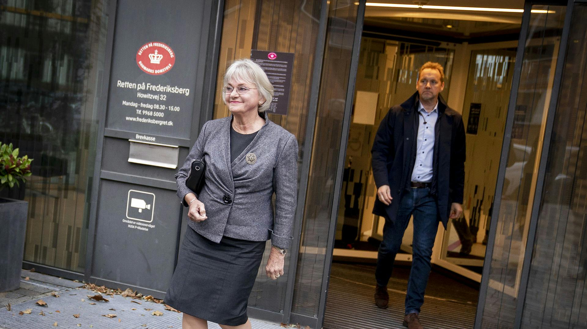 Pia Kjærsgaard forlader her retten på Frederiksberg efter at have vidnet i den meget omtalte sag mod Morten Messerschmidt.