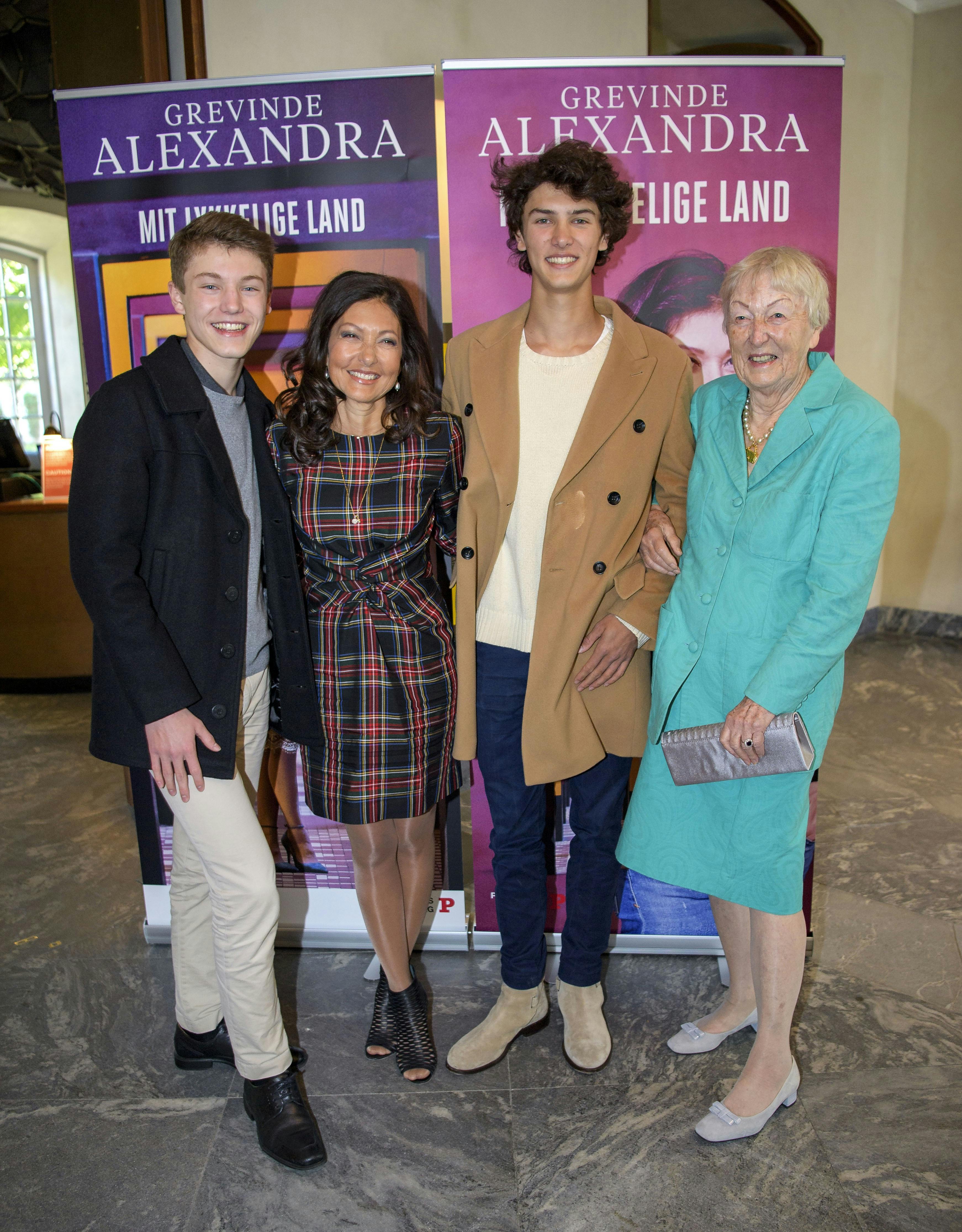 Prins Felix, grevinde Alexandra, prins Nikolai og Christa Manley