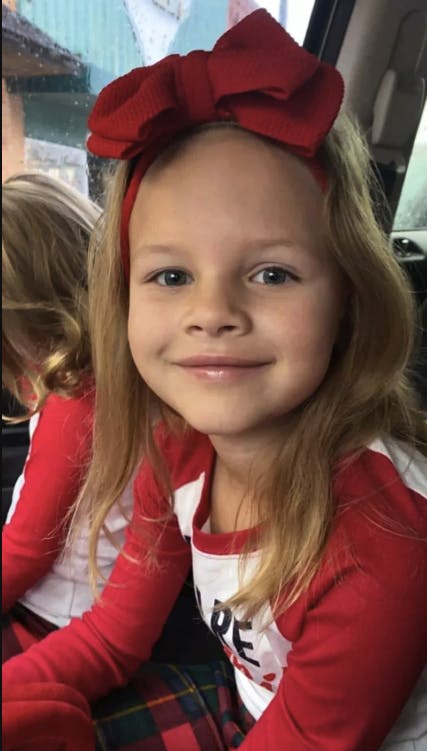 En 7-årig pige blev onsdag kidnappet fra familiens indkørsel.