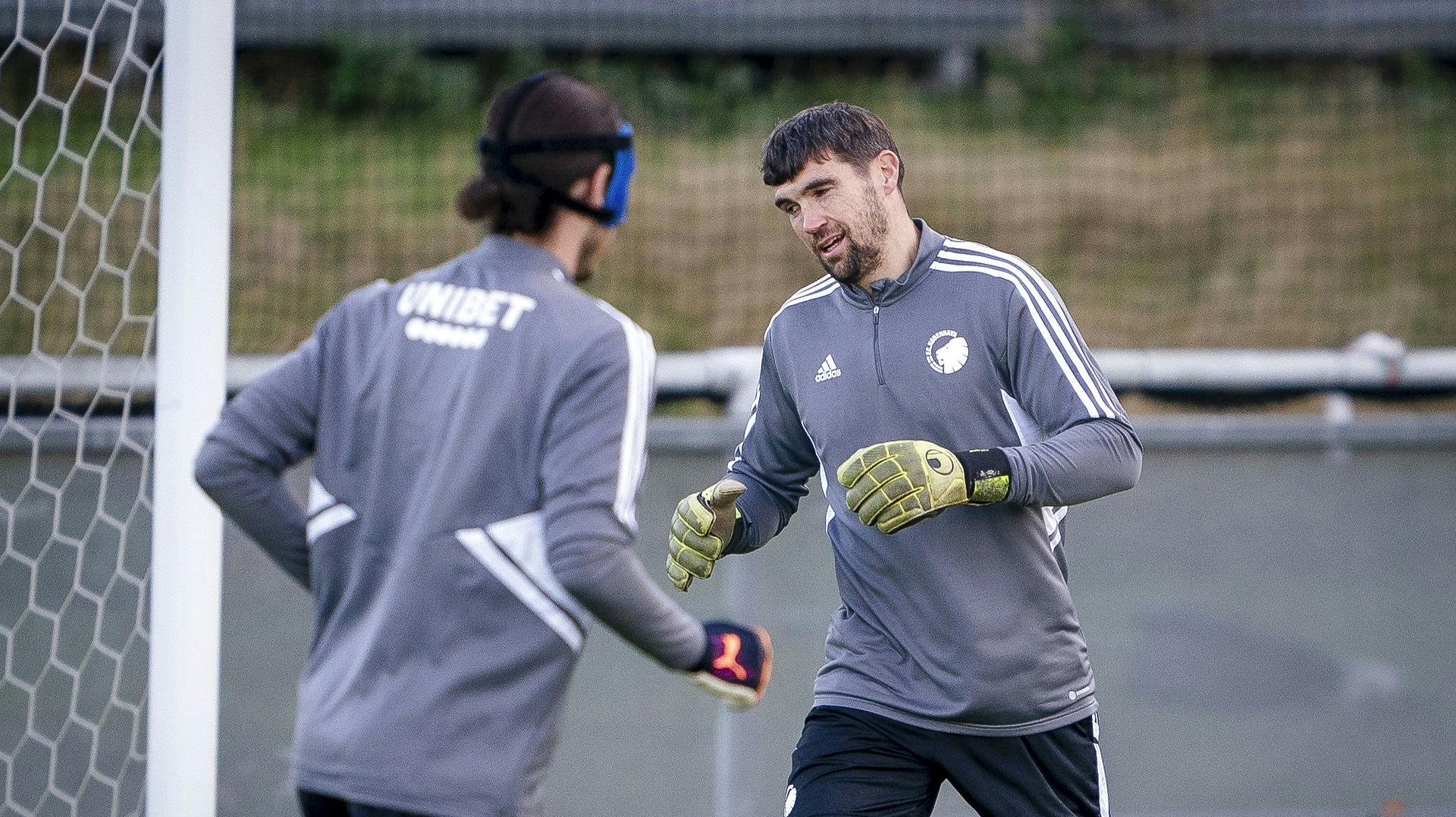 Mathew Ryan er røget på bænken i FCK, og forholdet til førstemålmand Kamil Grabara har lidt skade.