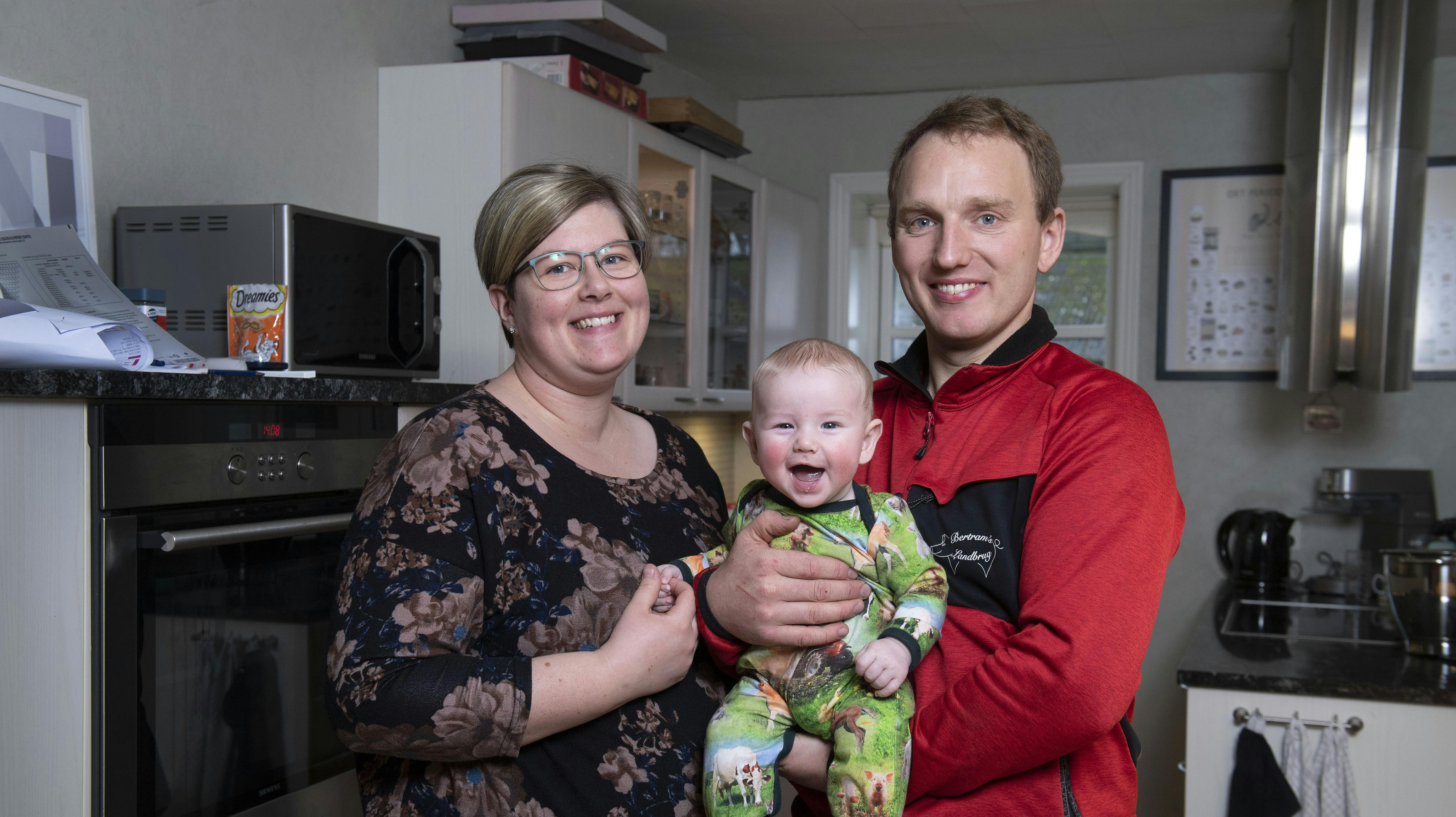 Nicoline Bertram, Svend og Thomas Bertram