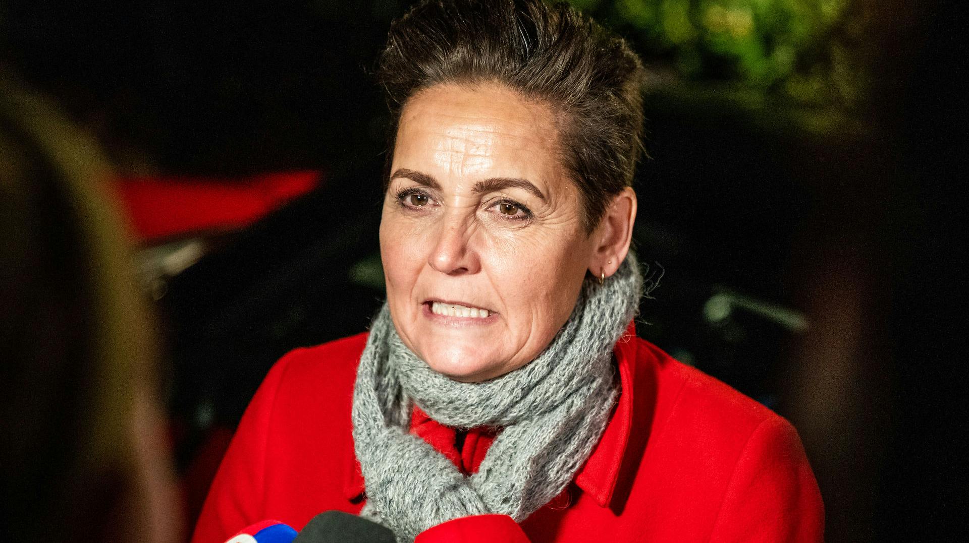 Pia Olsen Dyhr (SF) ankommer til regeringsforhandlingerne på Marienborg mandag den 28. november 2022. Nu er det dog slut. 