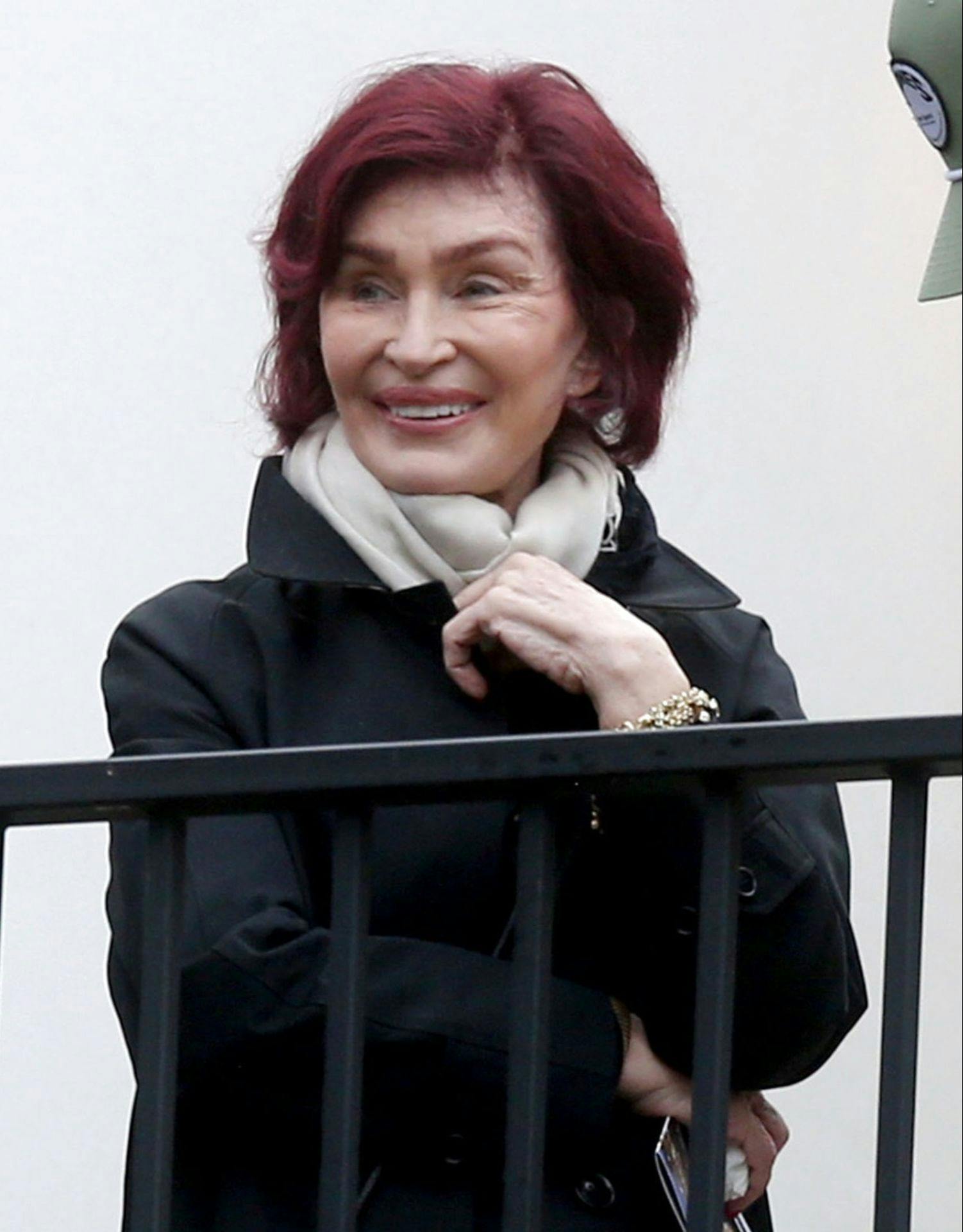 Sharon Osbourne på husjagt med sønnike.