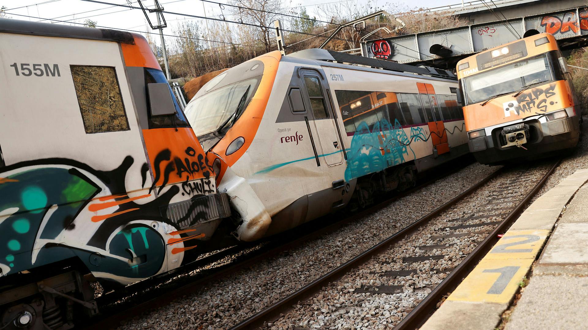 To tog er kollideret i Catalonien og 150 er lettere kvæstet