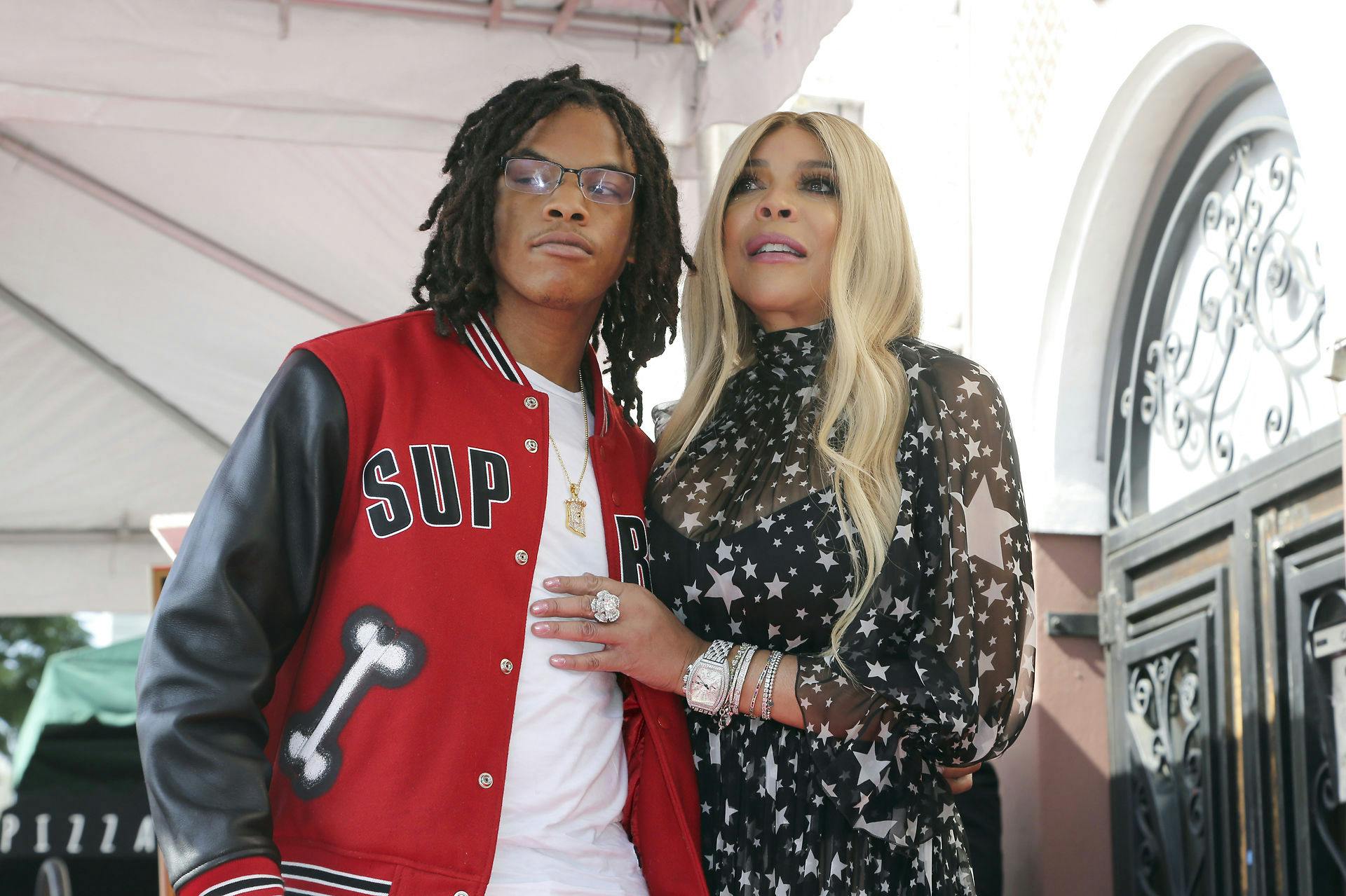 Kevin Hunter Jr. med sin mor, Wendy Williams.