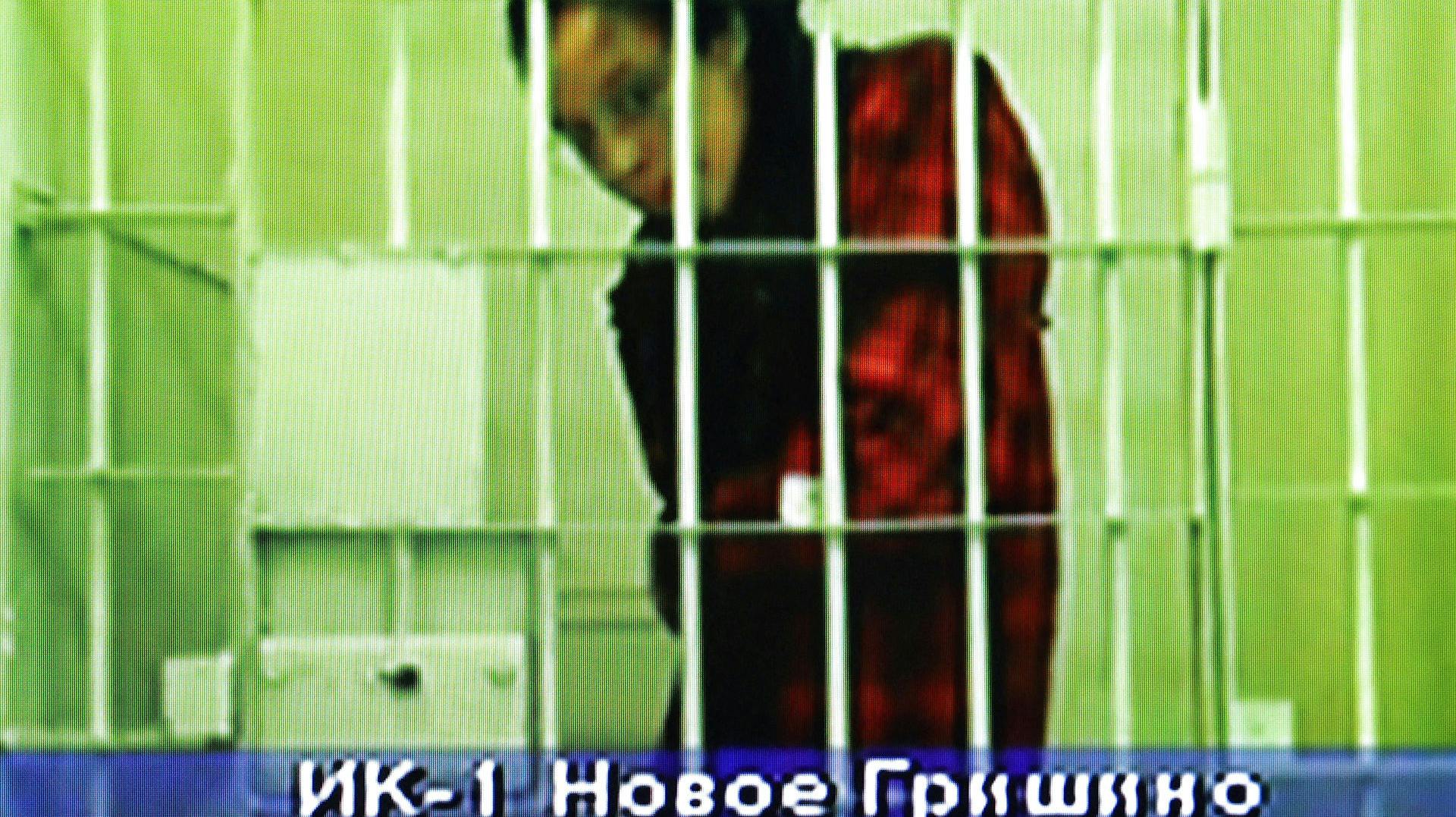 Den amerikanske basketballspiller Brittney Griner er på fri fod efter ti måneder i russisk fangenskab.