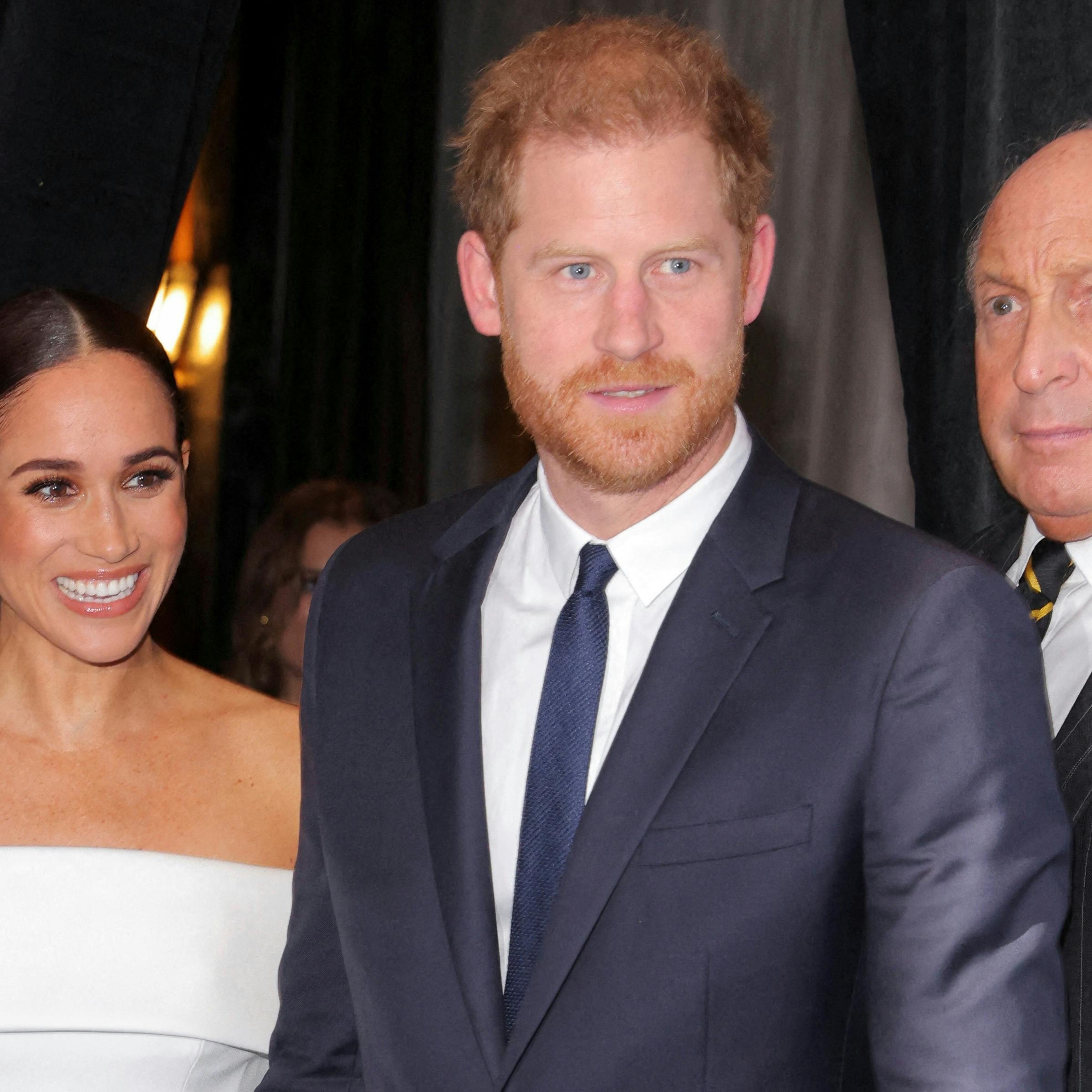 I Netflix-dokumentaren "Harry og Meghan" fortæller parret for første gang i detaljer, hvordan de mødte hinanden. 