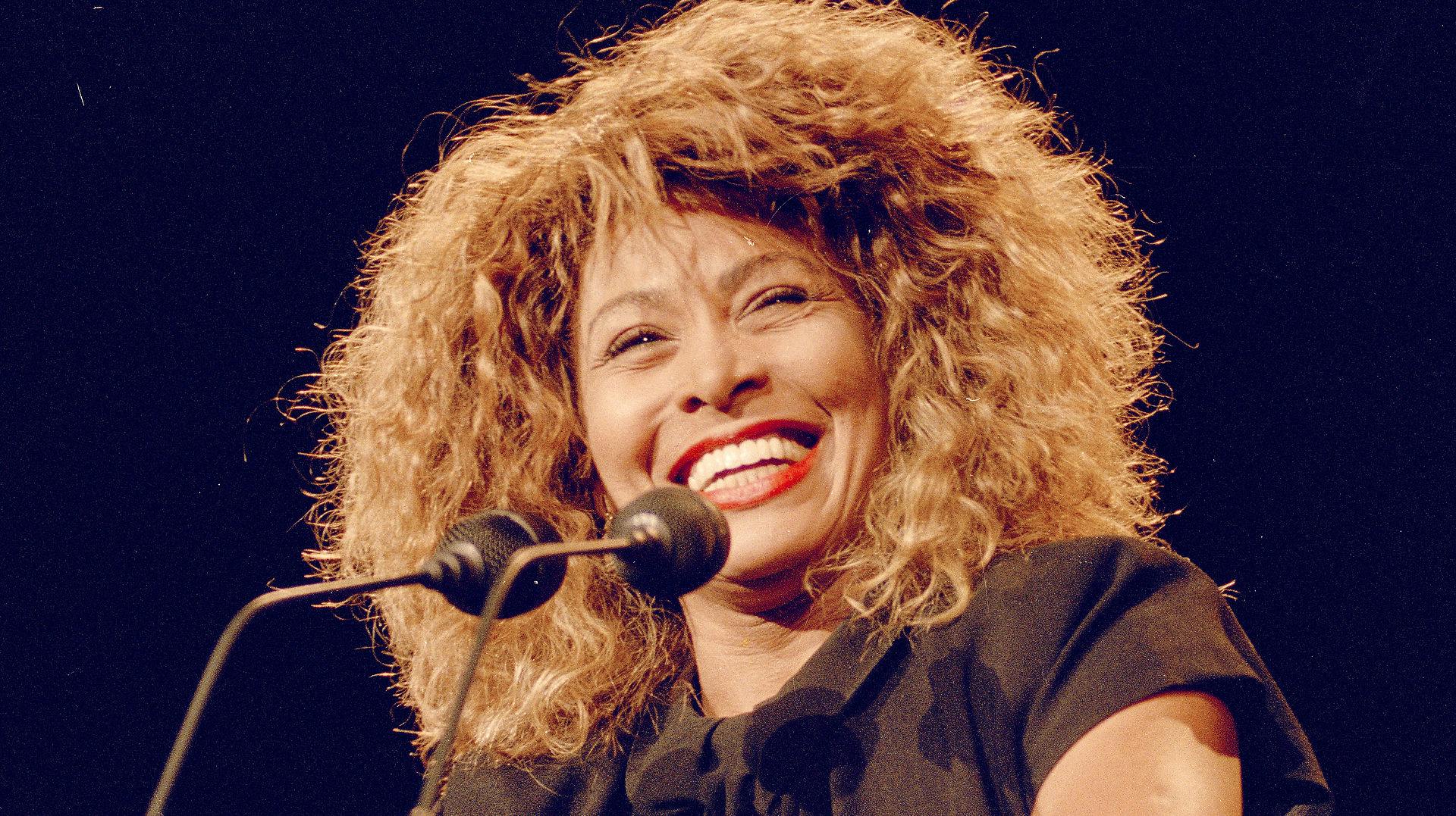 Tina Turner er ramt af en stor sorg, efter sønnen pludselig døde blot 62 år gammel.