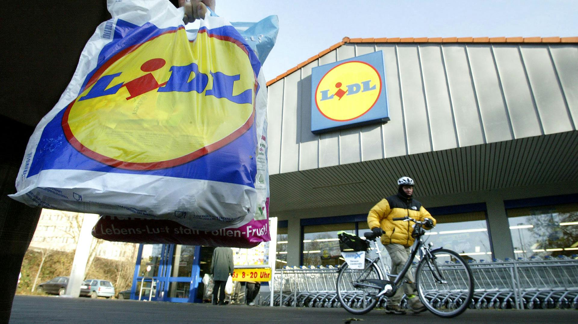 Lidl sparer nu den fysiske tilbudsavis væk.