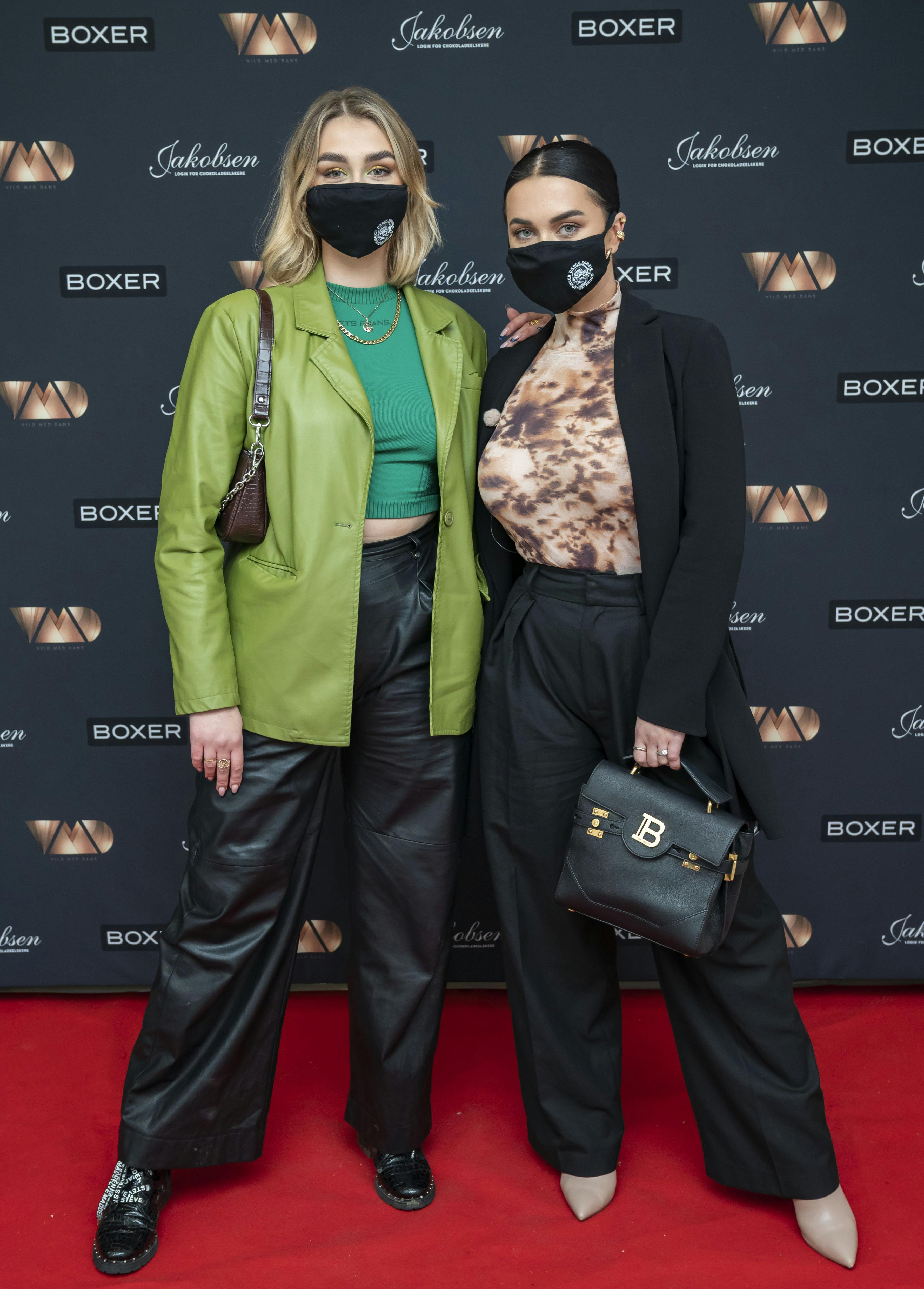 Irina Olsen sammen med sin søster Victoria. Her er de fotograferet til "Vild med dans" 2020, hvor Irinas mand Morten var deltager. 