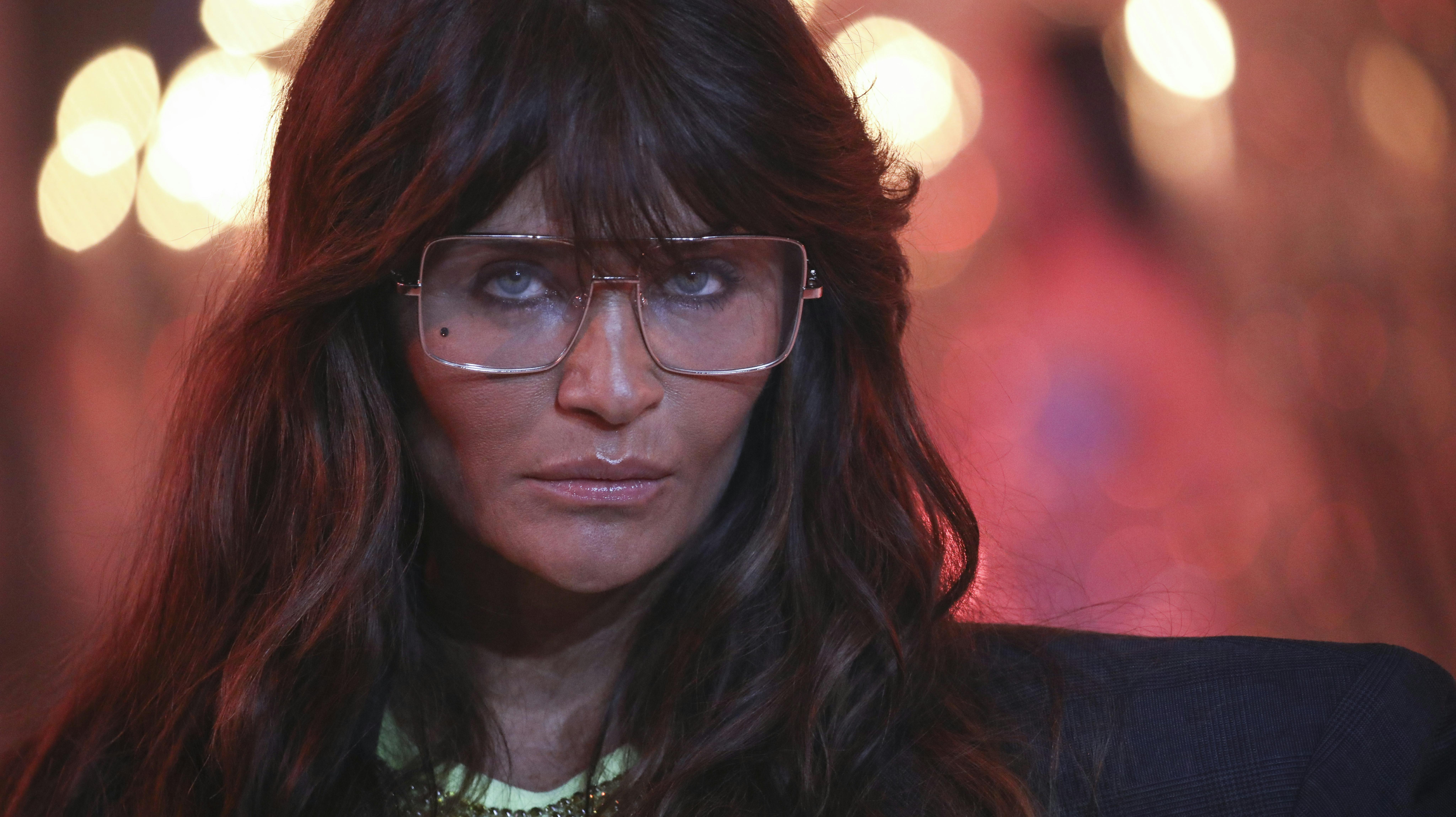 Helena Christensen holder sig godt. Måske er opskriften jævnlige ture i den iskolde sø nord for New York. 
