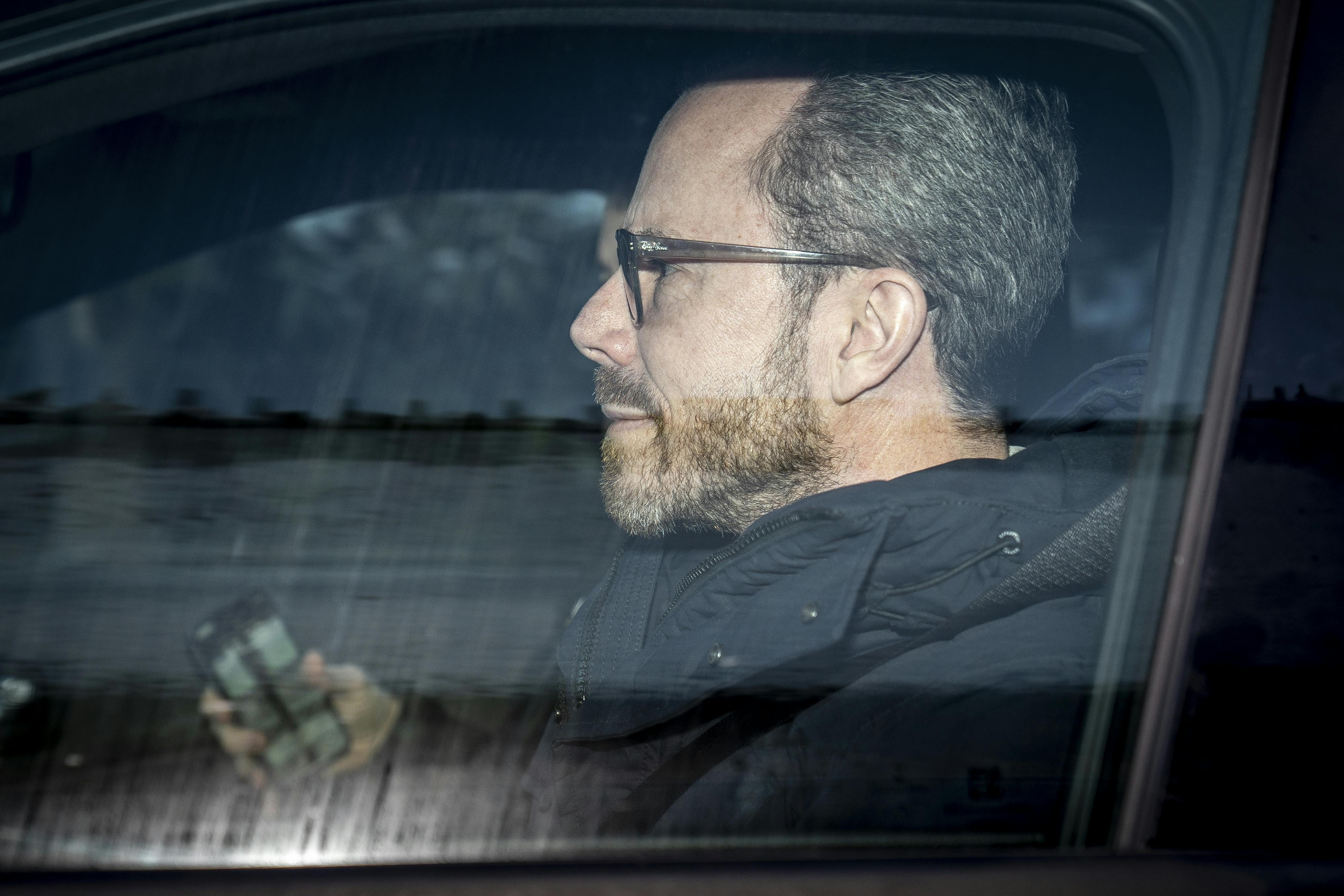 Jakob Ellemann-Jensen fra Venstre ankommer til regeringsforhandlingerne på Marienborg mandag. 