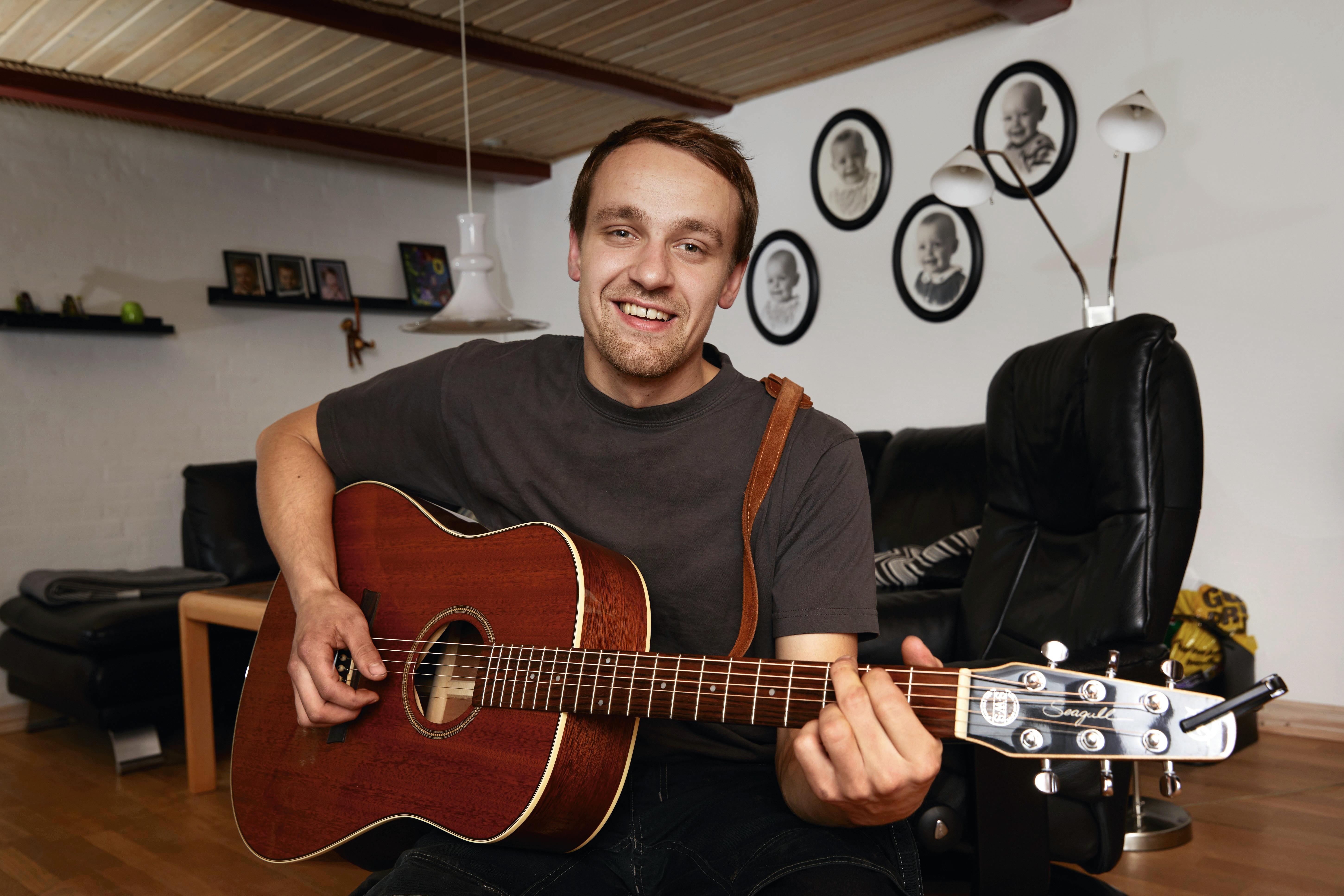 Niels Kjær fra femte sæson af "Landmand søger kærlighed".
