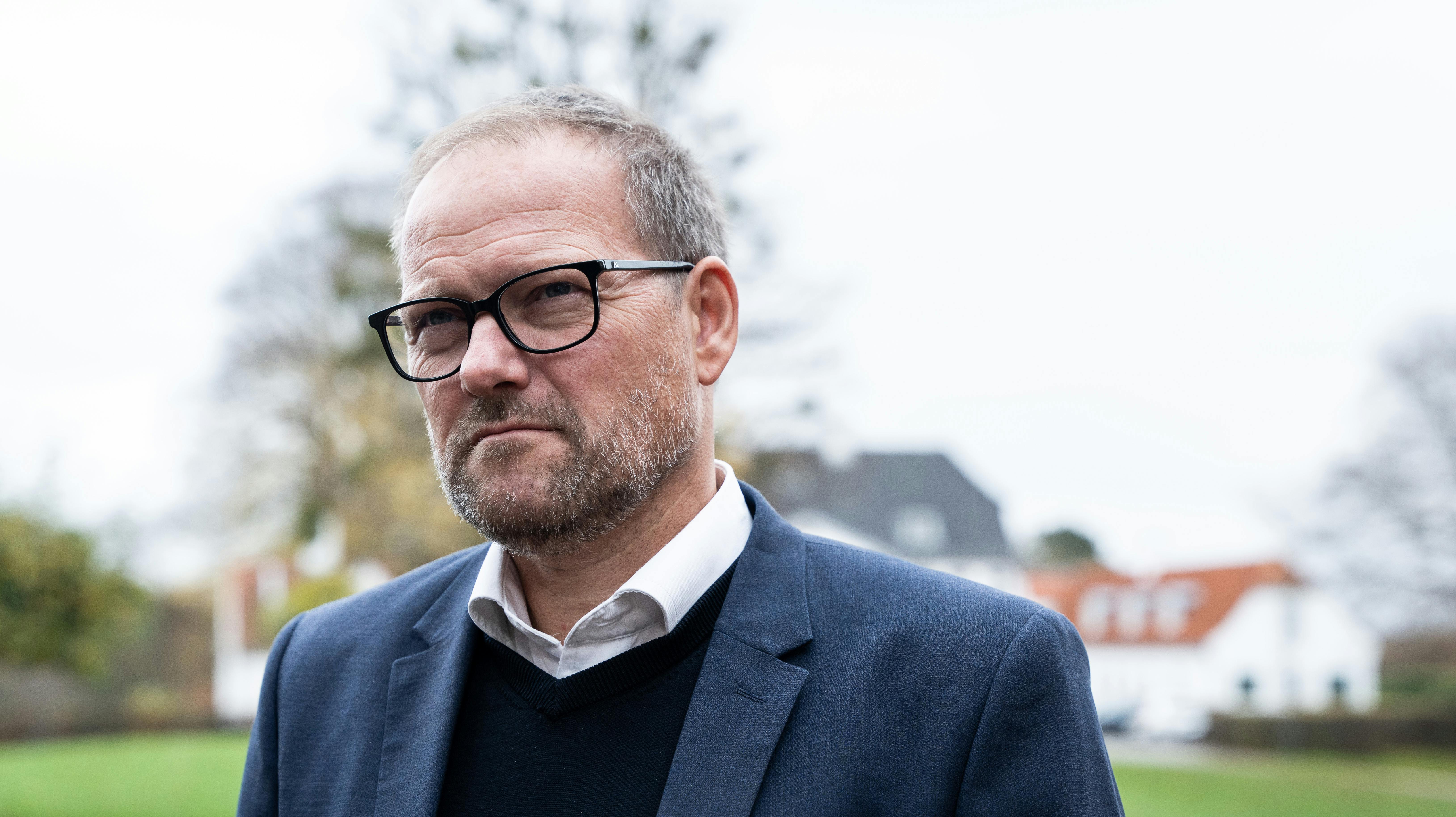 For fire dage siden lød det ellers fra René Christensen, at partiet ikke ville forlade forhandlingerne, medmindre de blev bedt om det. 