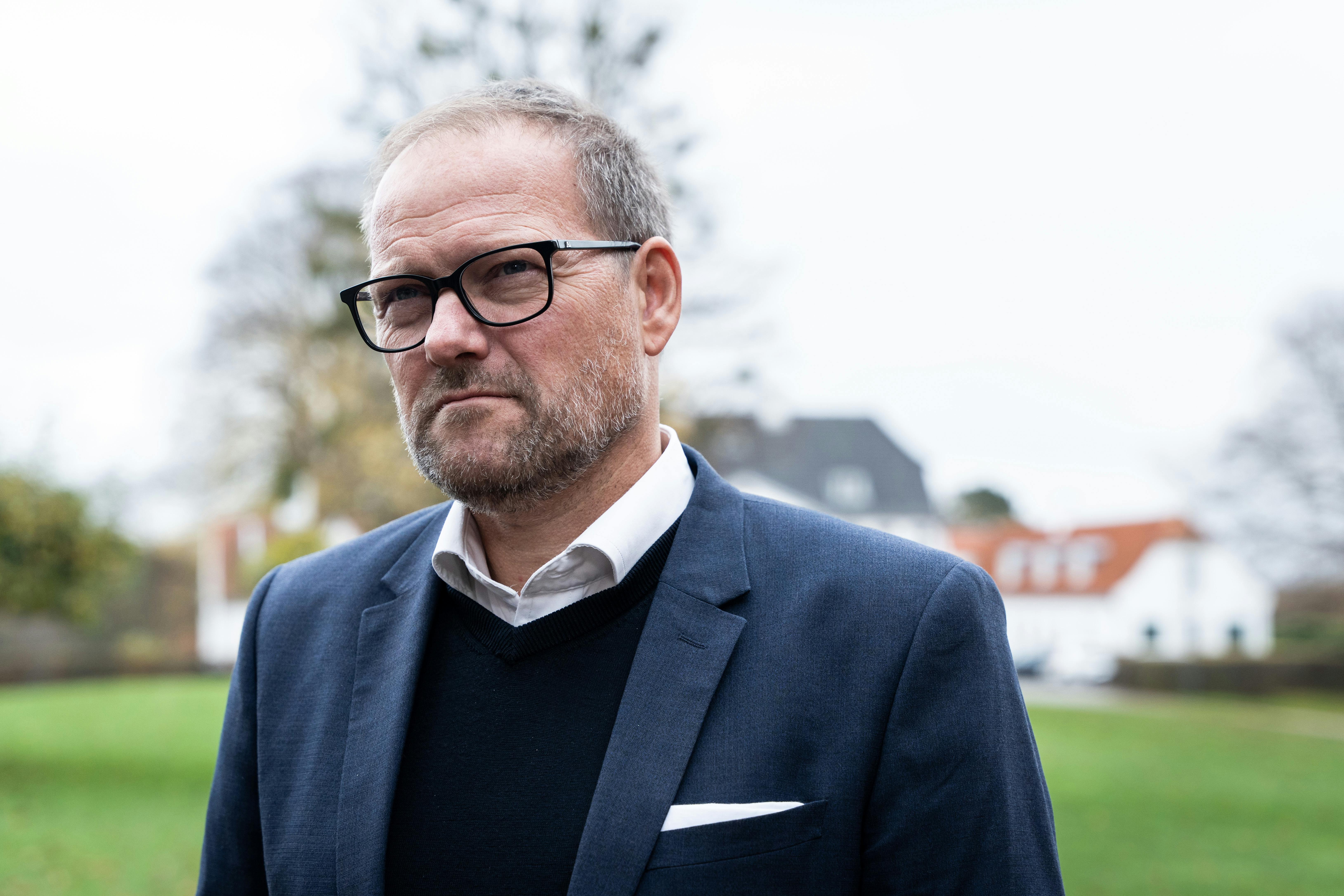 For fire dage siden lød det ellers fra René Christensen, at partiet ikke ville forlade forhandlingerne, medmindre de blev bedt om det. 